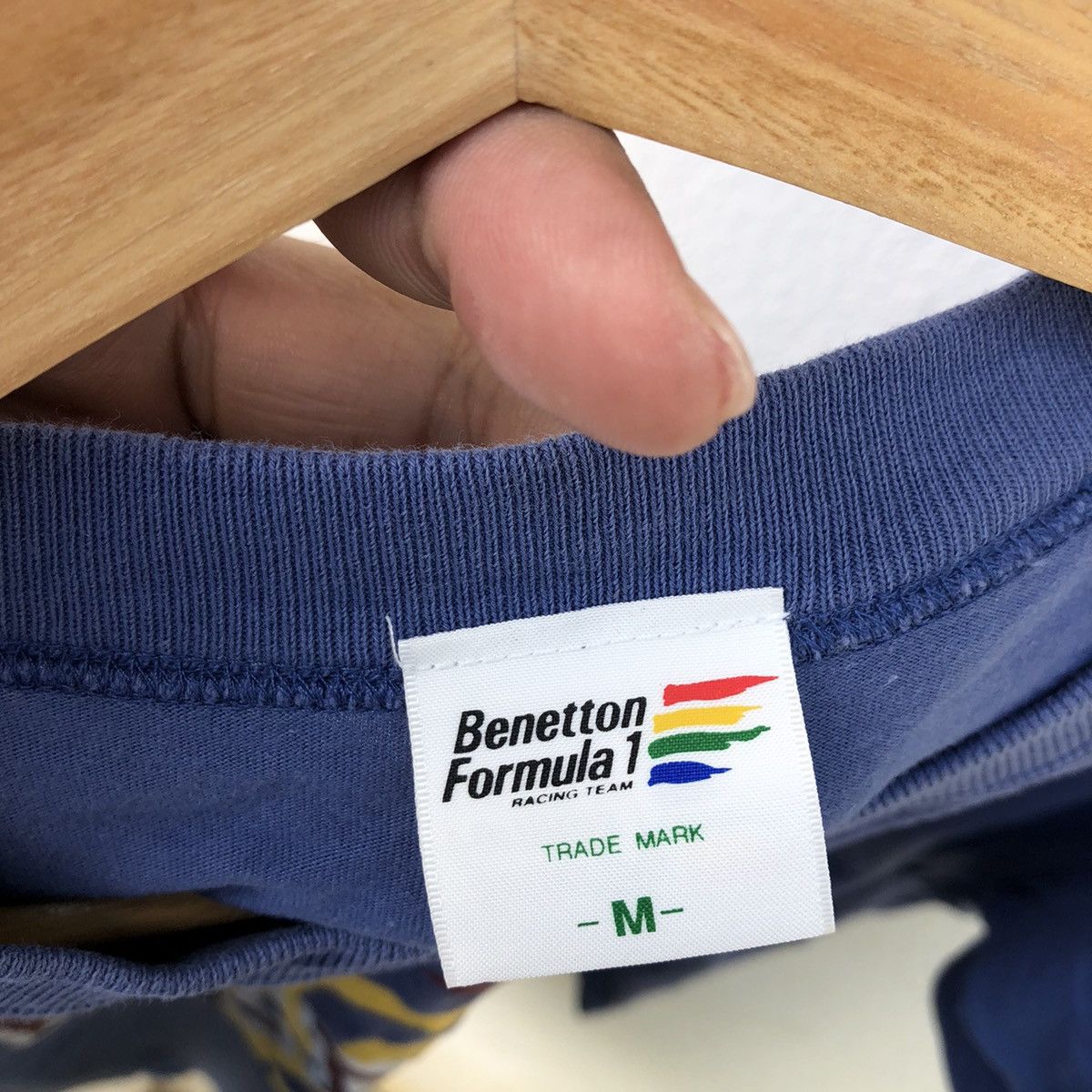 Vintage VINTAGE BENETTON FORMULA 1 RACING TEAM TEE BIG LOGO Size US M / EU 48-50 / 2 - 5 Thumbnail