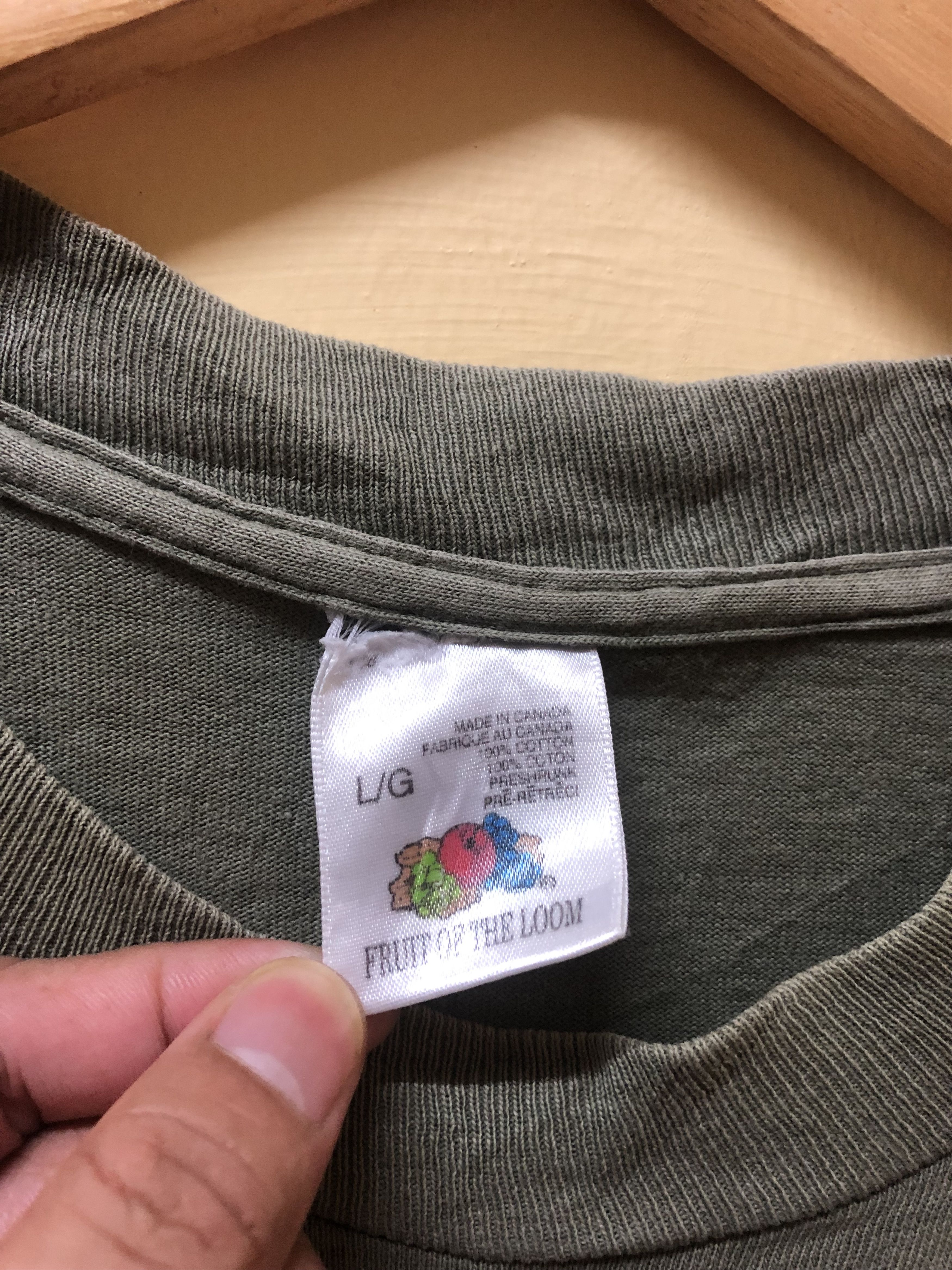 Fruit Of The Loom Vintage Vancouver Tshirt Size US L / EU 52-54 / 3 - 3 Thumbnail