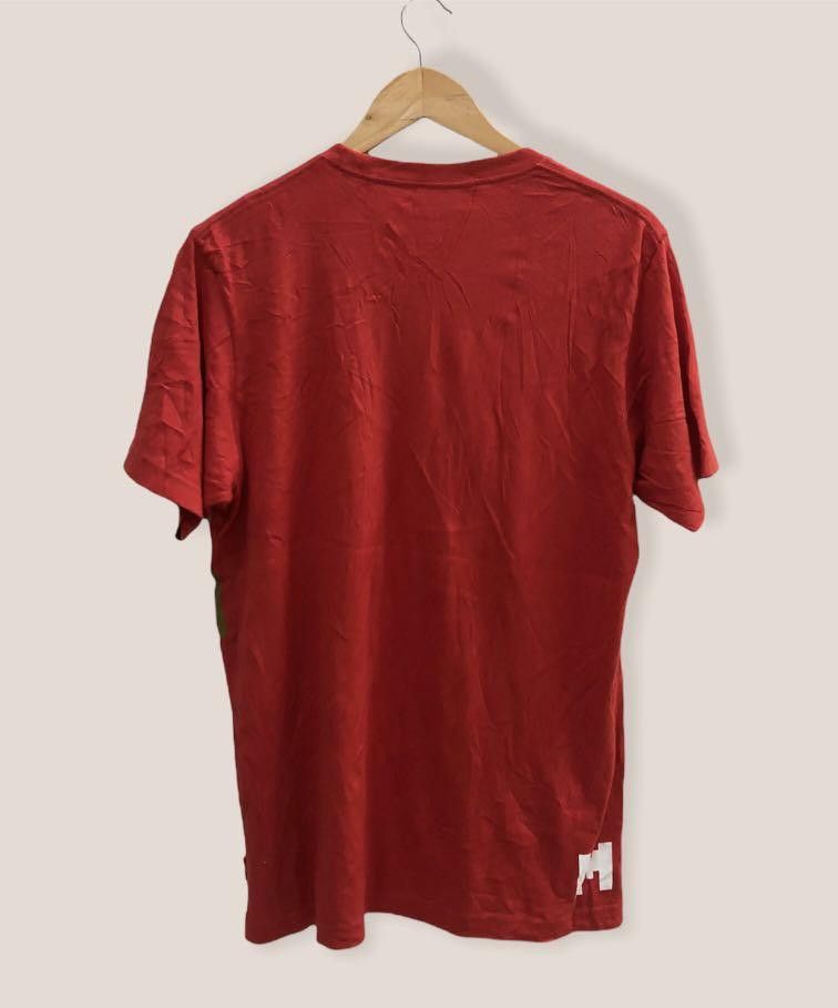 Japanese Brand Uniqlo X Nintendo Tshirt Size US L / EU 52-54 / 3 - 4 Thumbnail