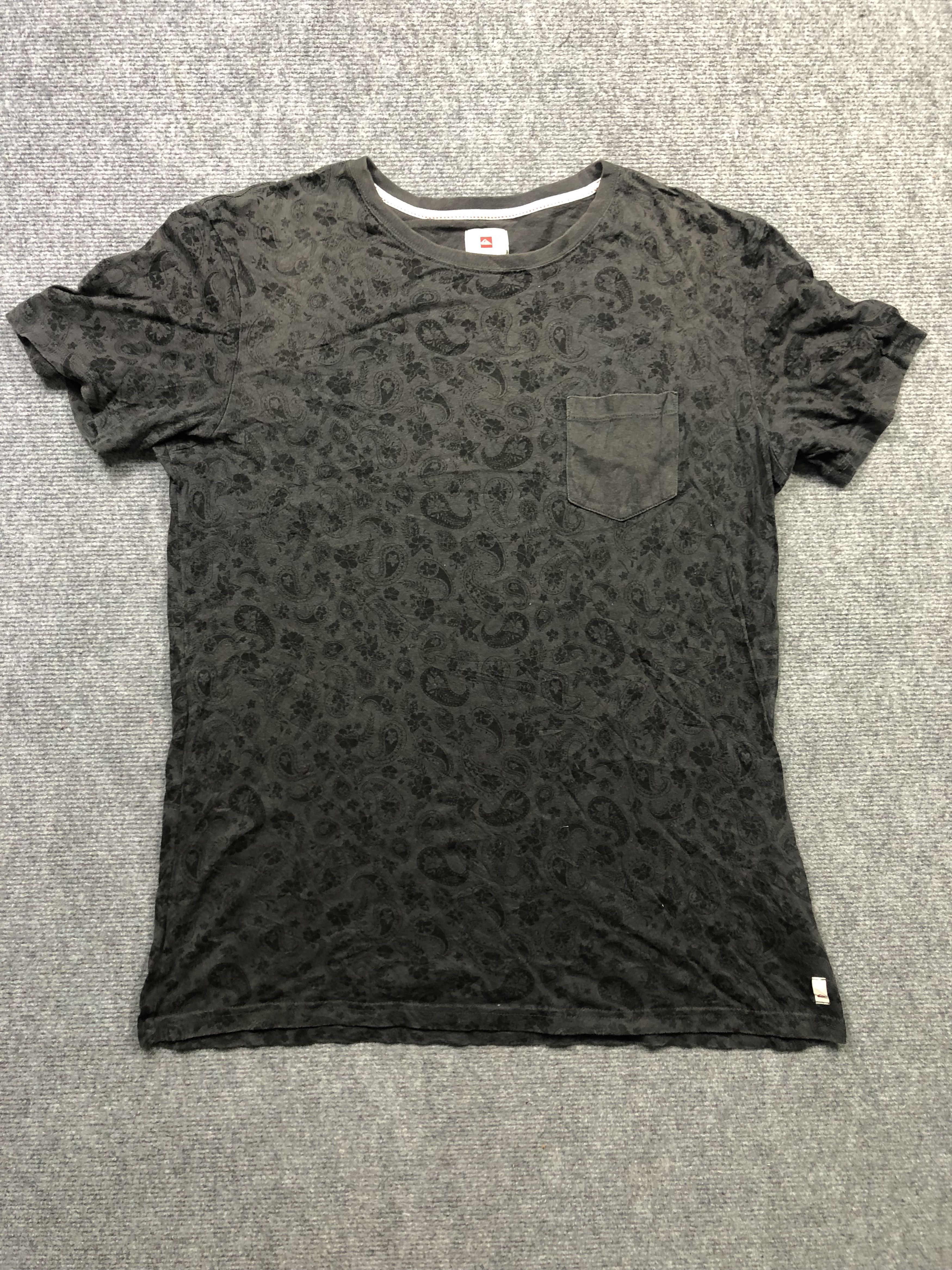 Quiksilver Quiksilver Paisley Tshirt Size US L / EU 52-54 / 3 - 1 Thumbnail
