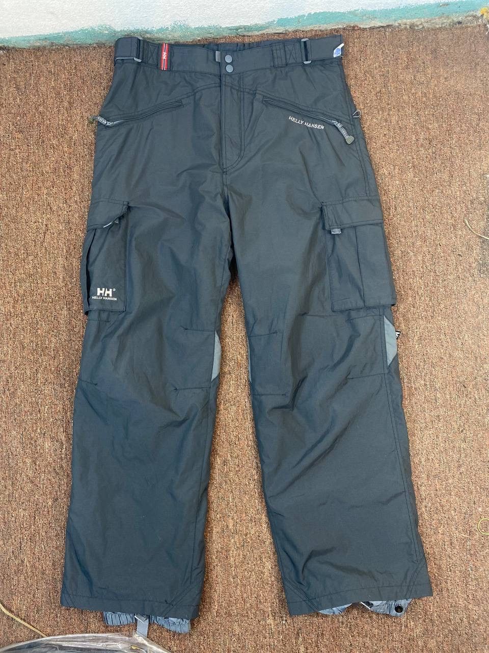 Archival Clothing Helly hansen skiwear ski pants very nice design