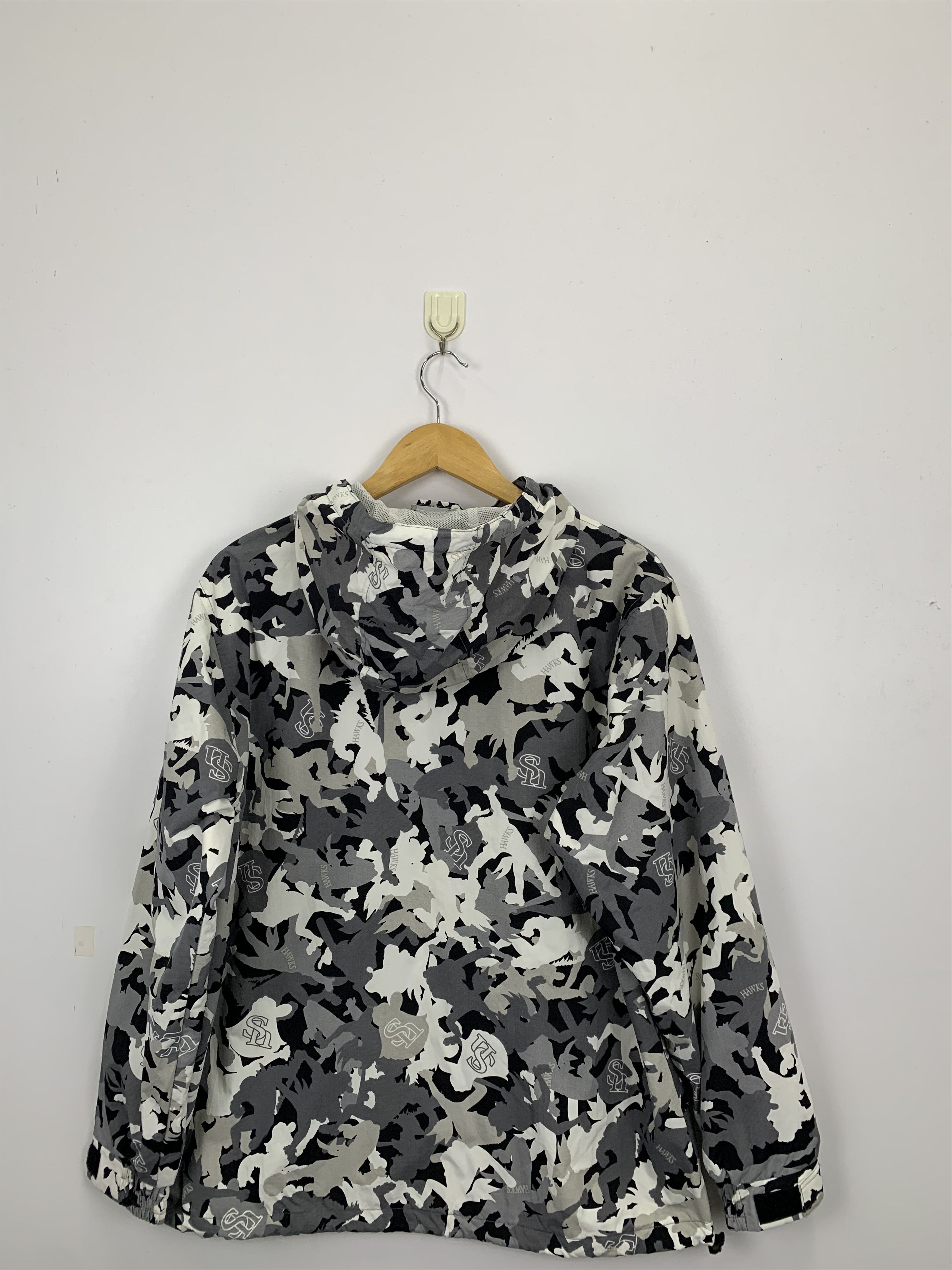 Japanese Brand × Vintage Vintage Soft Bank Hawks Camo Hoodie Jacket J0882 Size US S / EU 44-46 / 1 - 3 Thumbnail