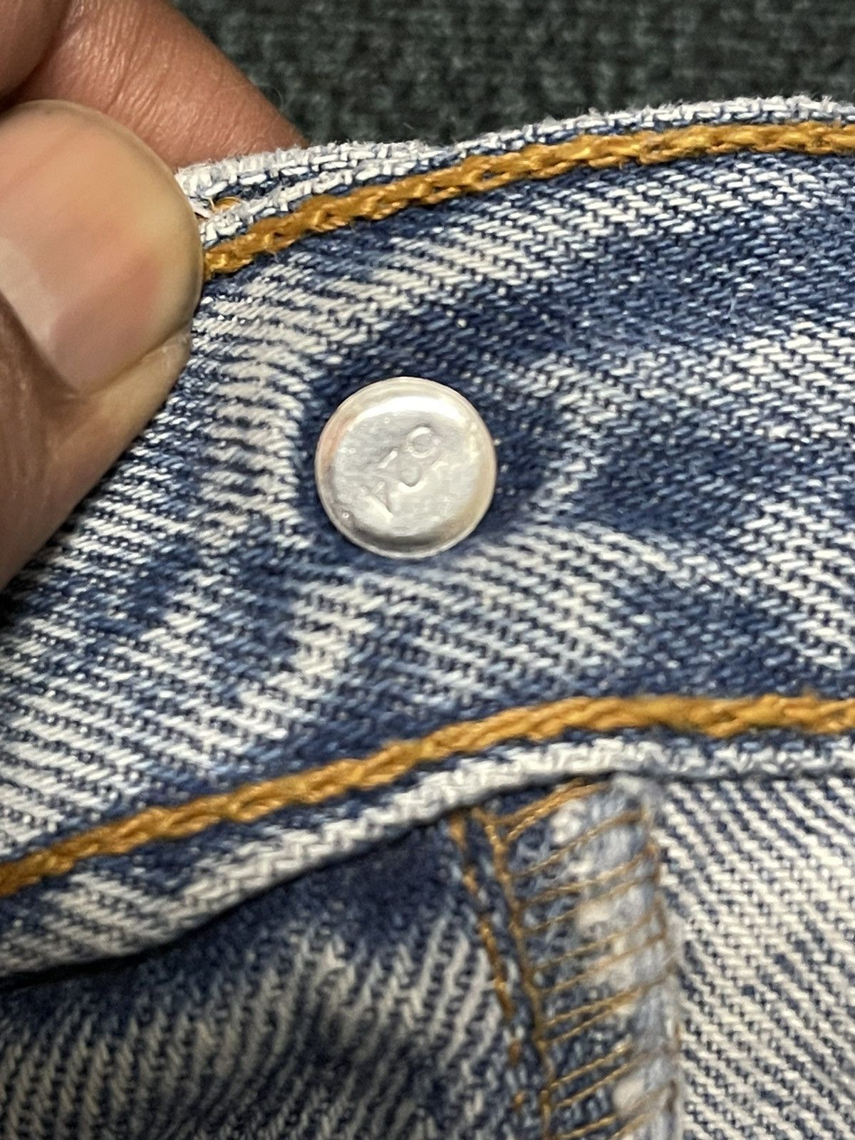 Levi's Vtg 90s Levis 501 distressed jeans button 524 non selvedge Size US 32 / EU 48 - 3 Thumbnail