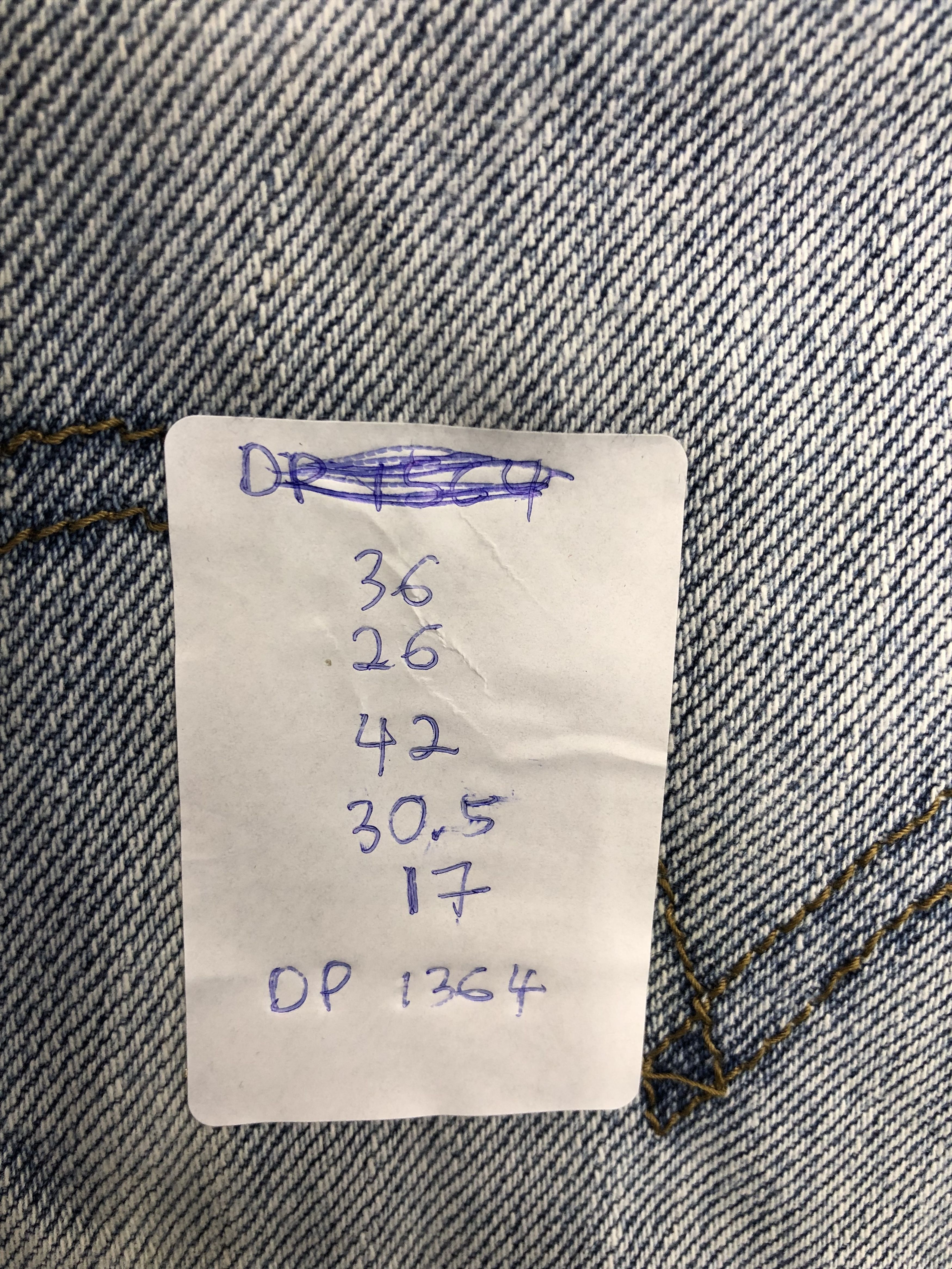 Levi's × Vintage Vintage Distressed 505 Light Wash Jeans DP1364 Size US 36 / EU 52 - 13 Thumbnail