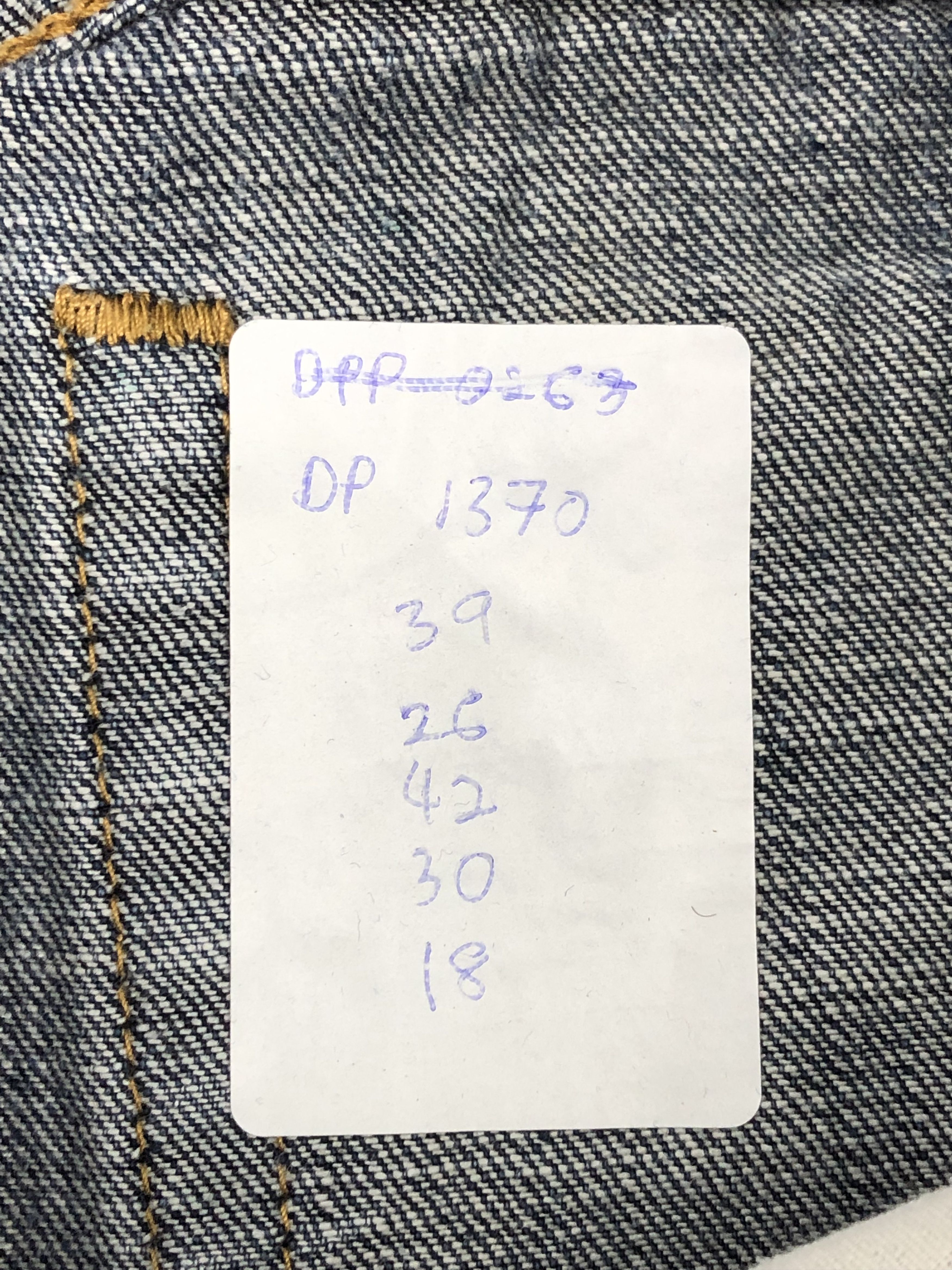 Levi's × Vintage Vintage Levis 559 Faded Blue Jeans Size US 39 - 14 Thumbnail