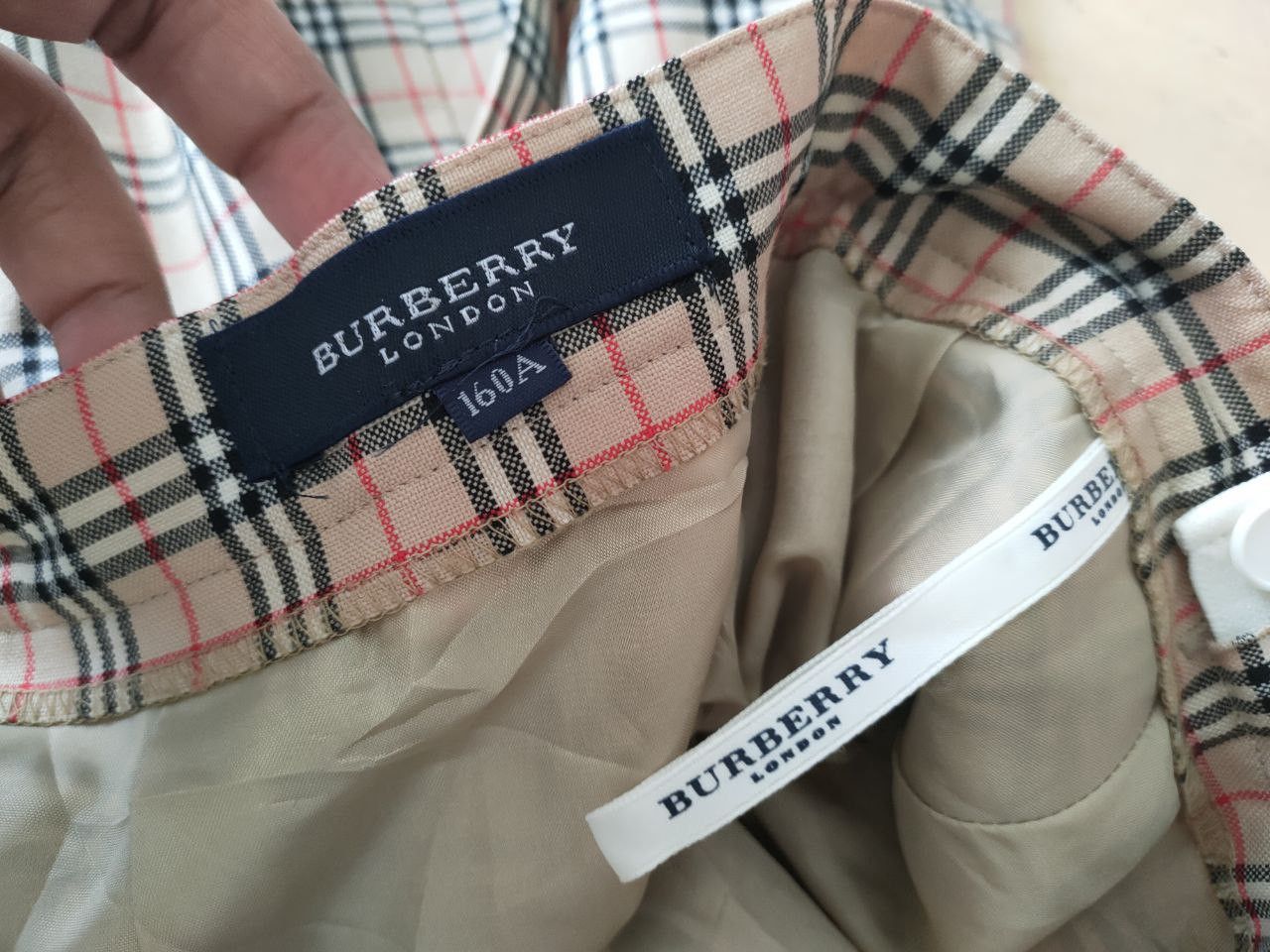 Burberry Burberry London Novacheck Skirt Size 27" / US 4 / IT 40 - 2 Thumbnail