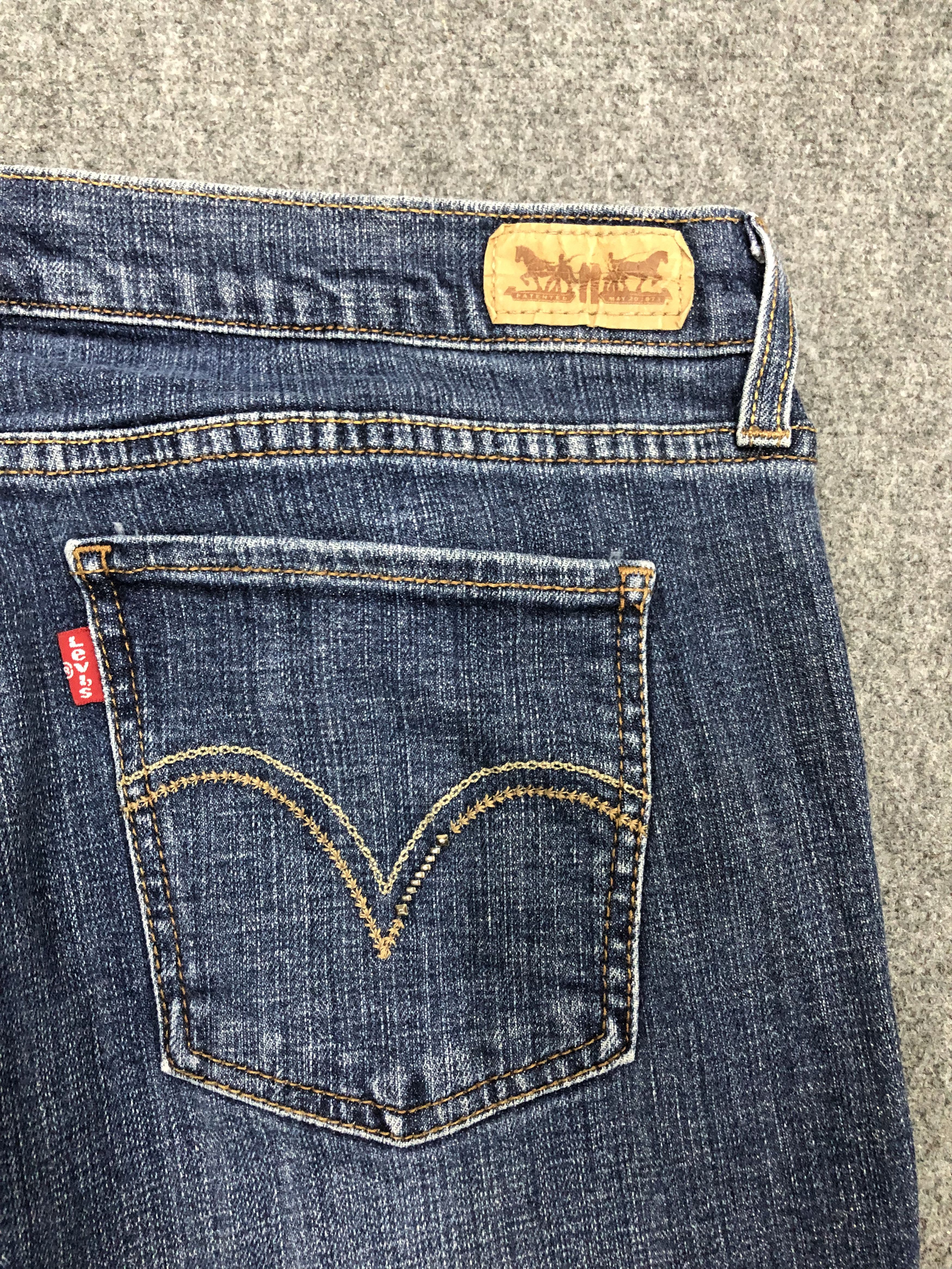 Levi's Vintage Levis 515 Flared Bootcut Women Jeans DP1102 Size US 34 / EU 50 - 8 Thumbnail