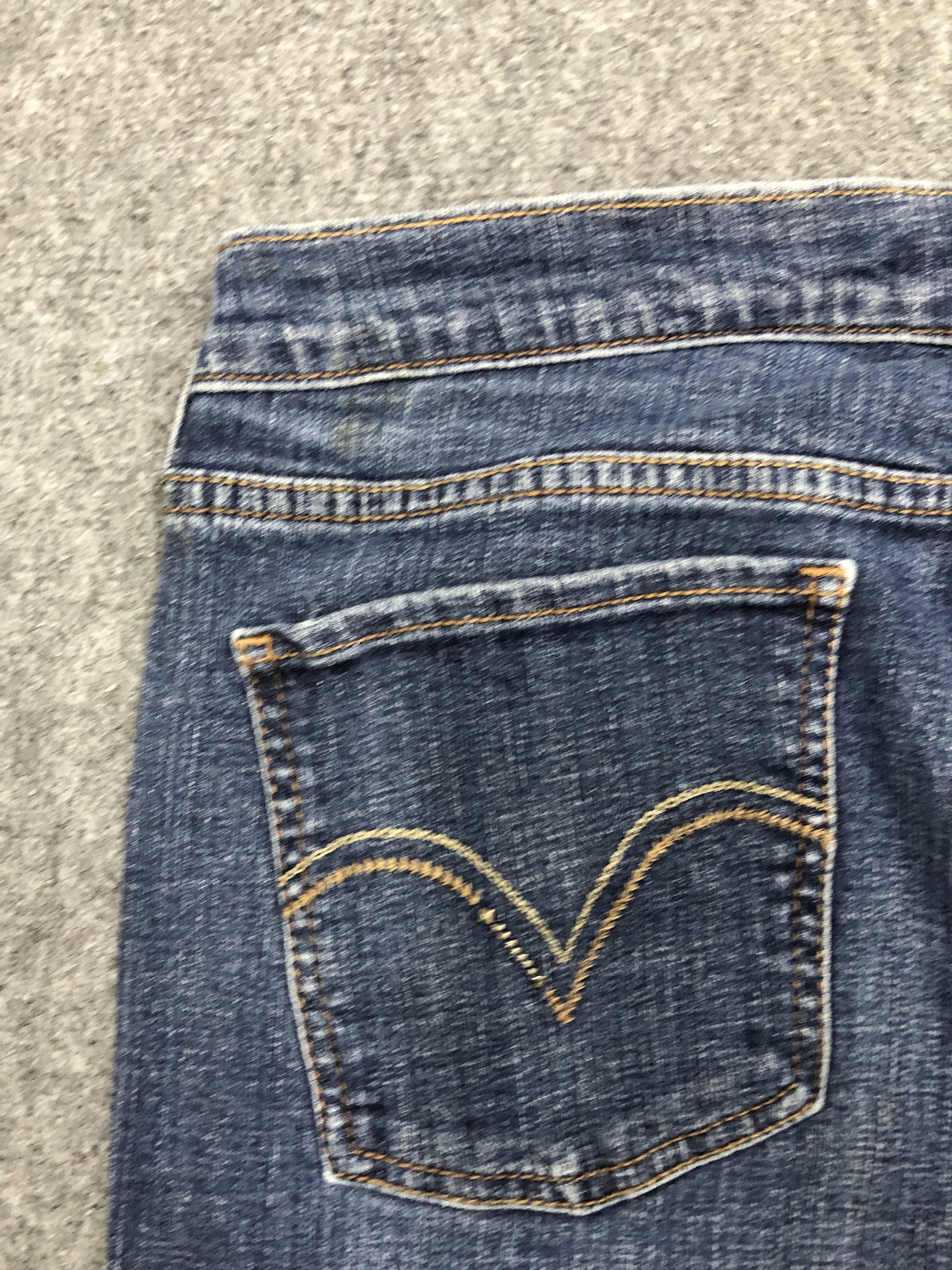 Levi's Vintage Levis 515 Flared Bootcut Women Jeans DP1102 Size US 34 / EU 50 - 13 Thumbnail