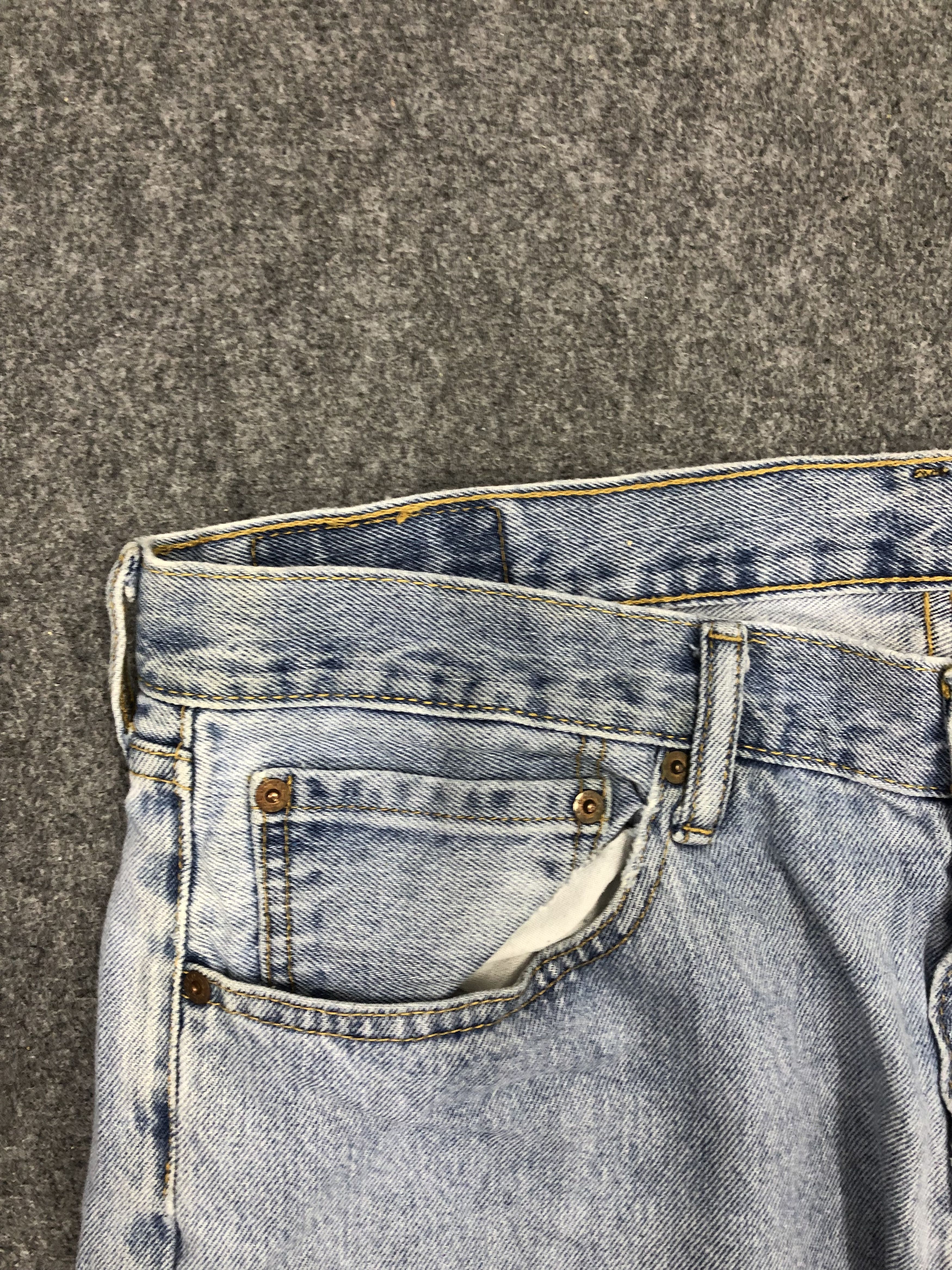 Levi's Vintage Levis 505 Light Wash Jeans DP1124 Size US 36 / EU 52 - 10 Thumbnail