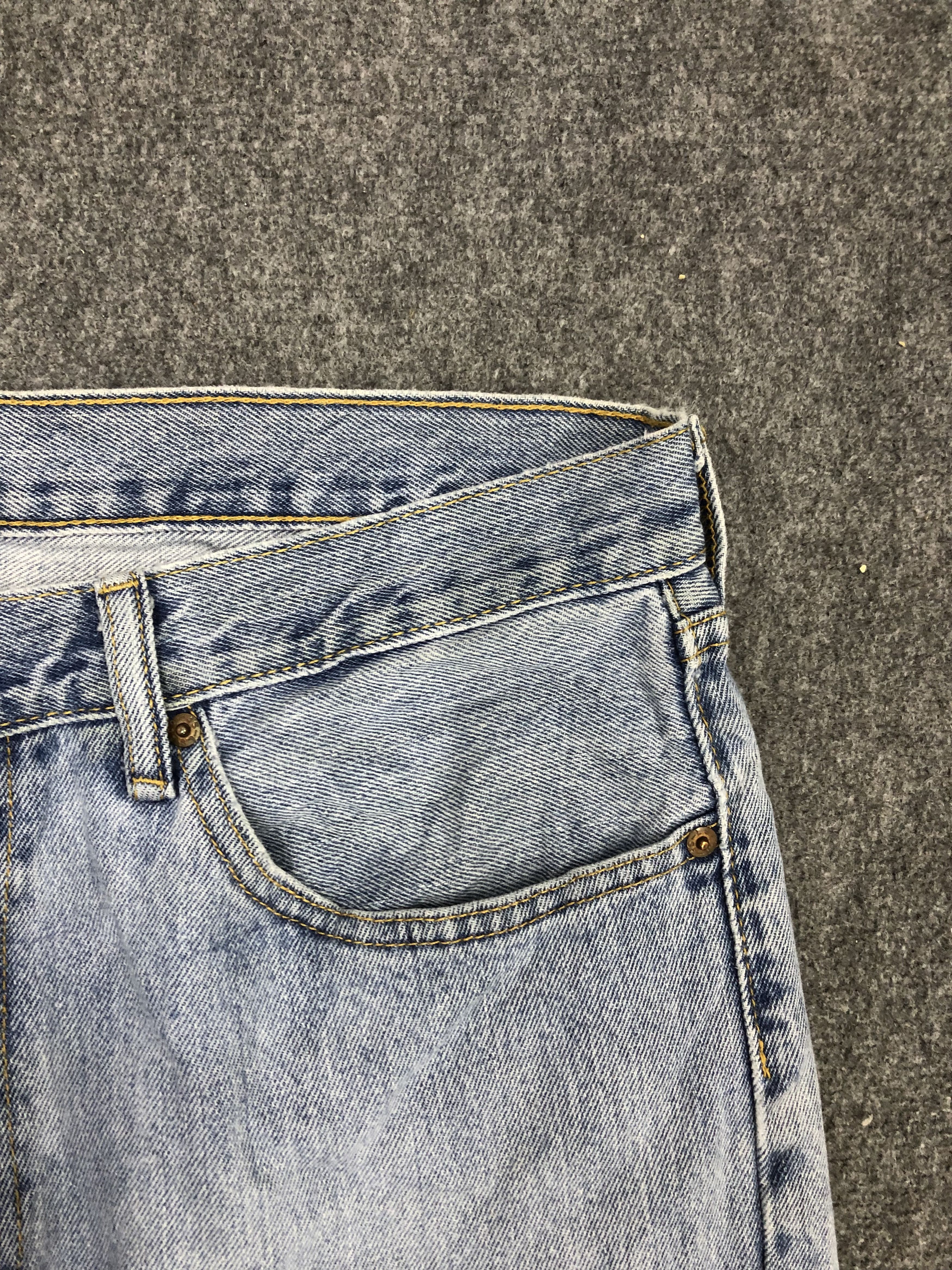 Levi's Vintage Levis 505 Light Wash Jeans DP1124 Size US 36 / EU 52 - 9 Thumbnail