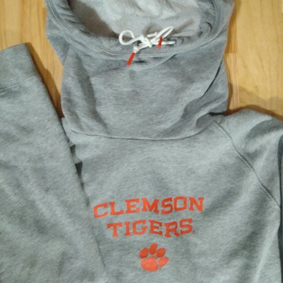 NCAA × Nike × Vintage Vintage Nike Clemson Tigers Logo Hoodie Sweatshirt Size US XL / EU 56 / 4 - 3 Thumbnail