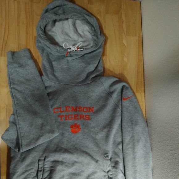NCAA × Nike × Vintage Vintage Nike Clemson Tigers Logo Hoodie Sweatshirt Size US XL / EU 56 / 4 - 1 Thumbnail
