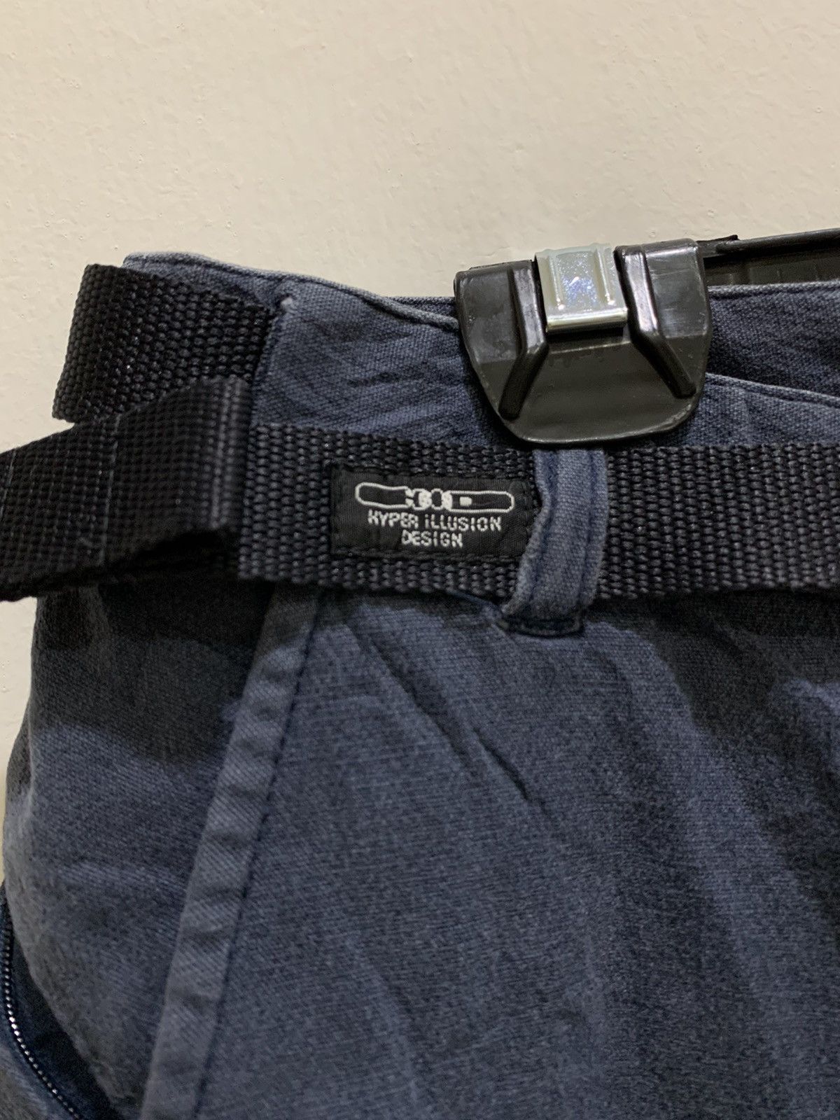 Japanese Brand × Vintage HYPER ILLUSION DESIGN Vtg Belted Buckle Casual Trouser Pant Size US 34 / EU 50 - 8 Thumbnail