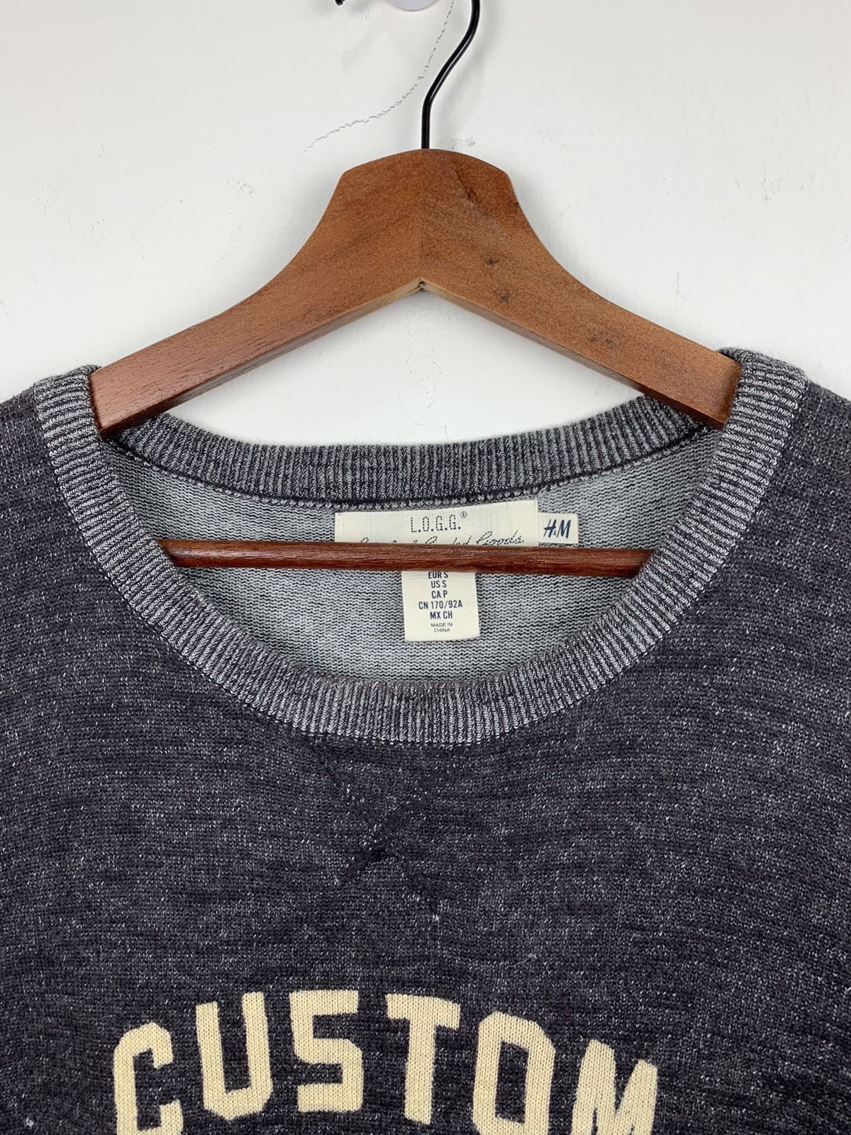 Japanese Brand × L.O.G.G. × Red Wing H&M x L.O.G.G RedWing CustomShop BigLogo Graphic Sweatshirt Size US S / EU 44-46 / 1 - 3 Thumbnail