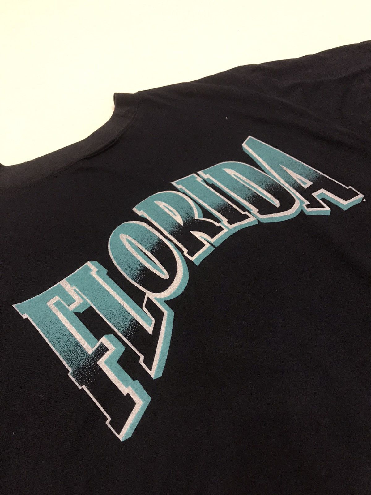Vintage VINTAGE FLORIDA PLASTISOL PRINT SHIRT Size US M / EU 48-50 / 2 - 7 Thumbnail