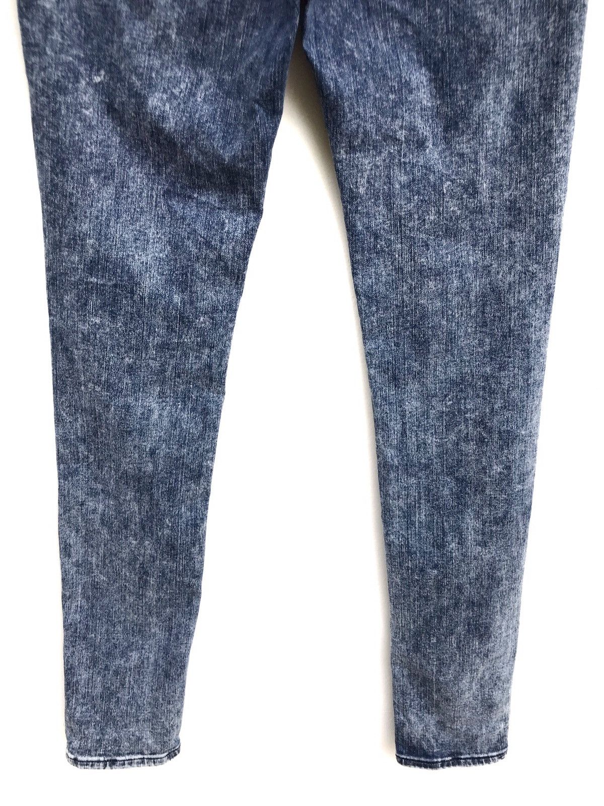 Uniqlo Uniqlo Acid Wash Skinny Tapered Middle Rise Ultra Stretch Size US 28 / EU 44 - 6 Thumbnail