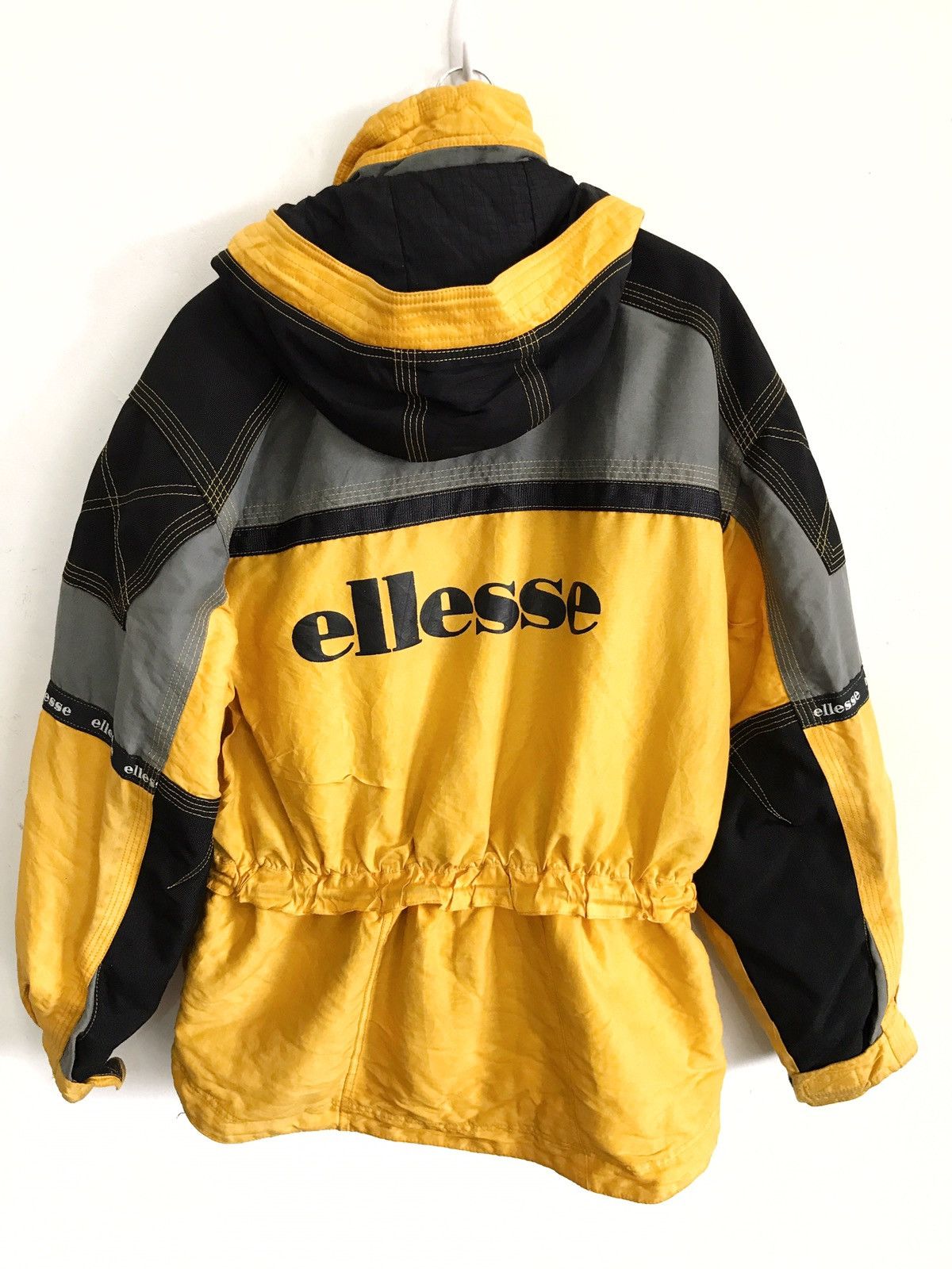 image of Ellesse Vertical Dive Excellent Equipment For Adventure in Yellow, Men's (Size Medium)