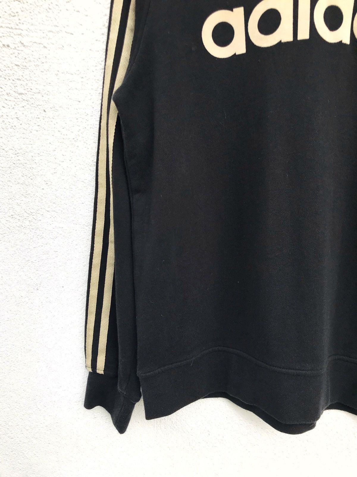 Adidas Adidas Big Logo Crewneck Sweatshirt Armpit 21”x27” Size US L / EU 52-54 / 3 - 7 Thumbnail