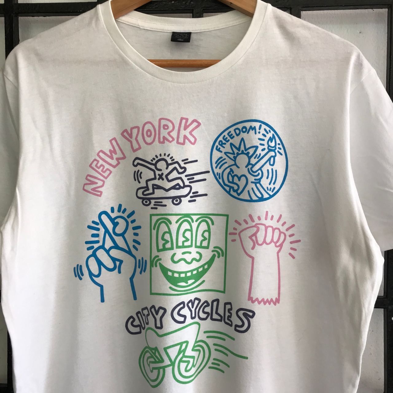 Japanese Brand × Keith Haring × Vintage Vintage KEITH HARING Multi Logo Design T-shirt Size US L / EU 52-54 / 3 - 2 Thumbnail