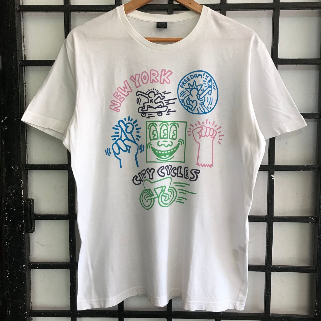 Japanese Brand × Keith Haring × Vintage Vintage KEITH HARING Multi Logo Design T-shirt Size US L / EU 52-54 / 3 - 1 Thumbnail