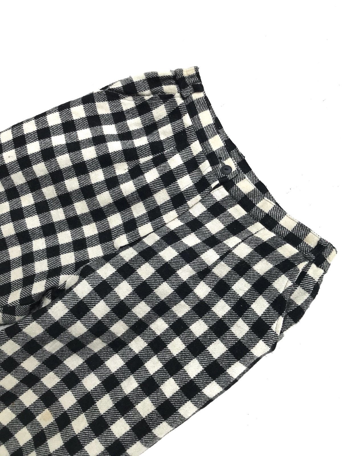 Japanese Brand Vintage Japanese Cropped Wool Checked Plaid Tartan Pants Size US 26 / EU 42 - 4 Thumbnail