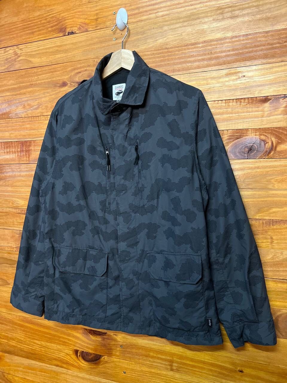Japanese Brand DIGSNYC WORKWEAR OUTSHIRT JACKET CAMO SPACE GRAY Size US M / EU 48-50 / 2 - 3 Thumbnail