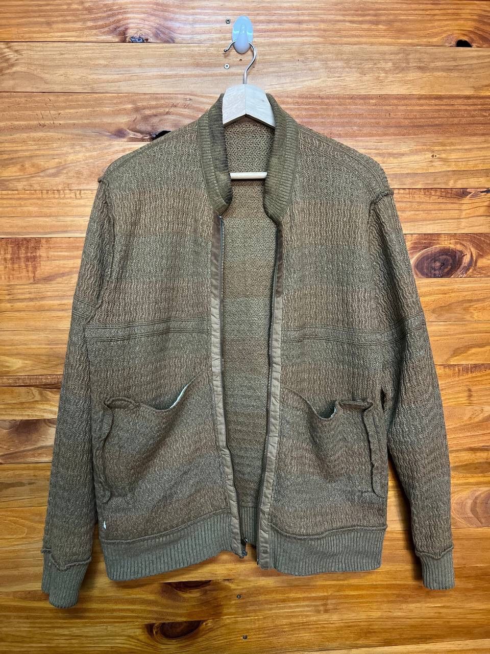 Vintage VINTAGE VAN HEUSEN ZIPPER JACKET Size US M / EU 48-50 / 2 - 11 Thumbnail