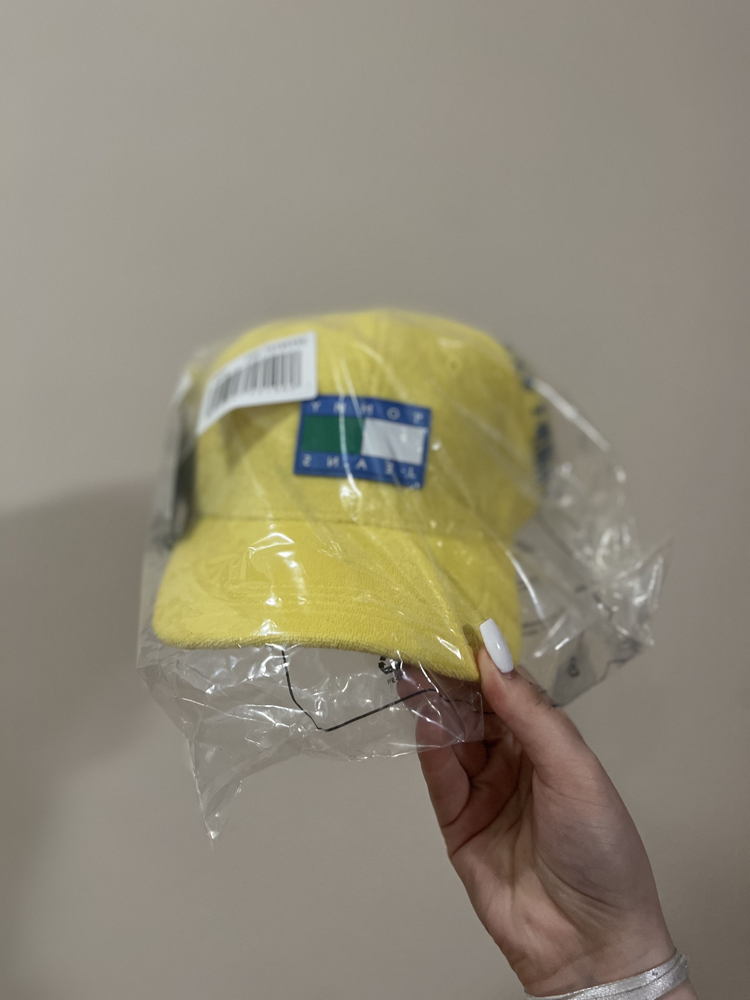 Tommy Hilfiger Tommy Hilfiger Yellow unisex cap Size ONE SIZE - 4 Thumbnail