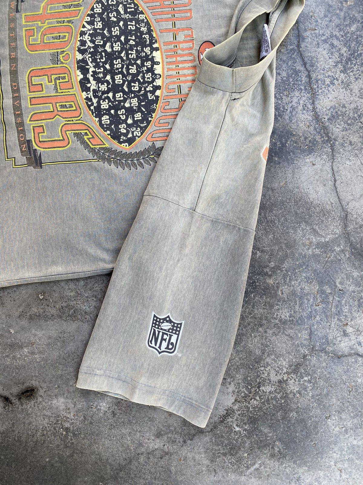 Vintage Vintage San Francisco 49’Ers Nfl Distressed Tees Size US M / EU 48-50 / 2 - 8 Thumbnail