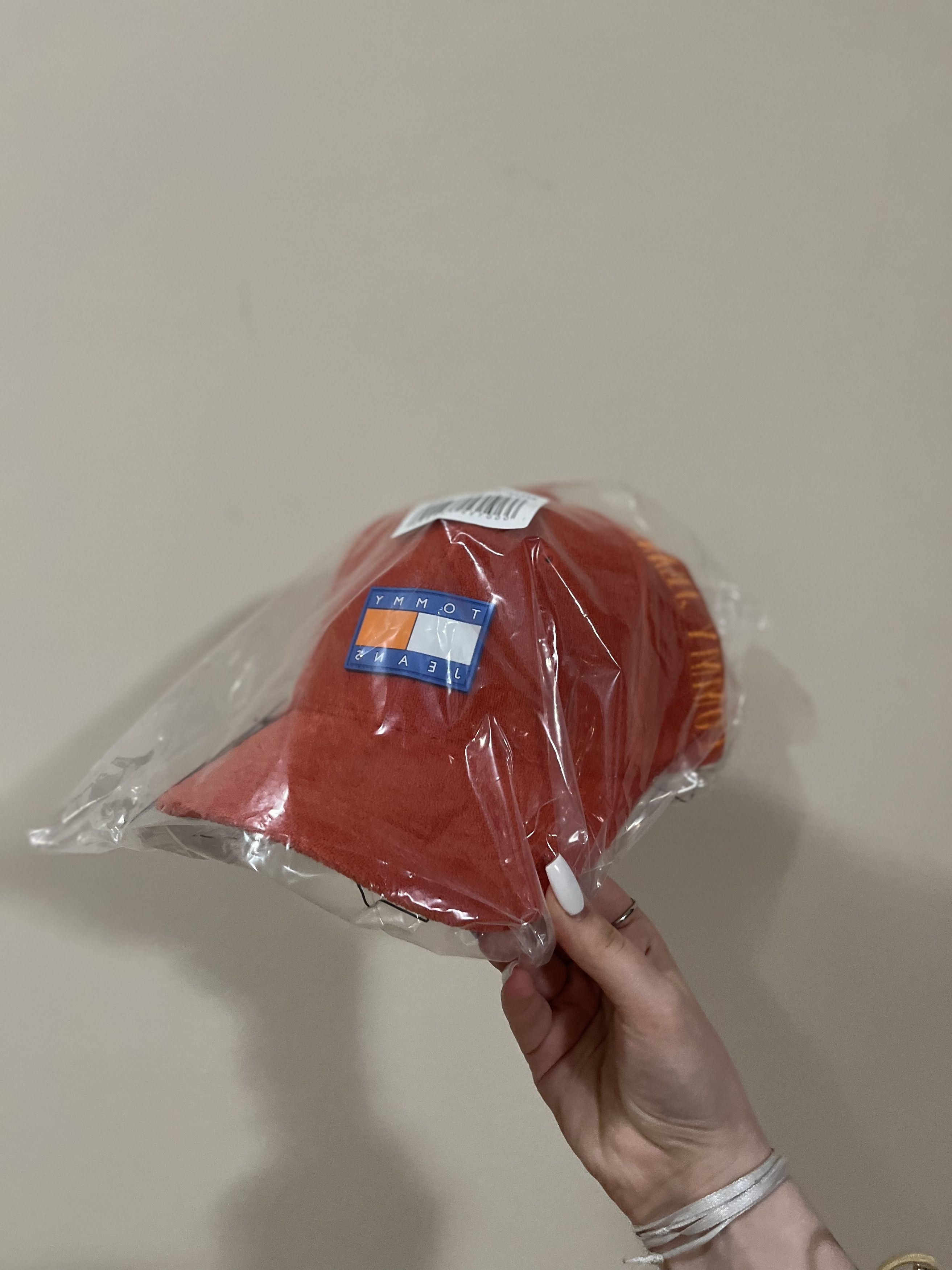 Tommy Hilfiger Tommy Hilfiger red unisex cap Size ONE SIZE - 3 Thumbnail