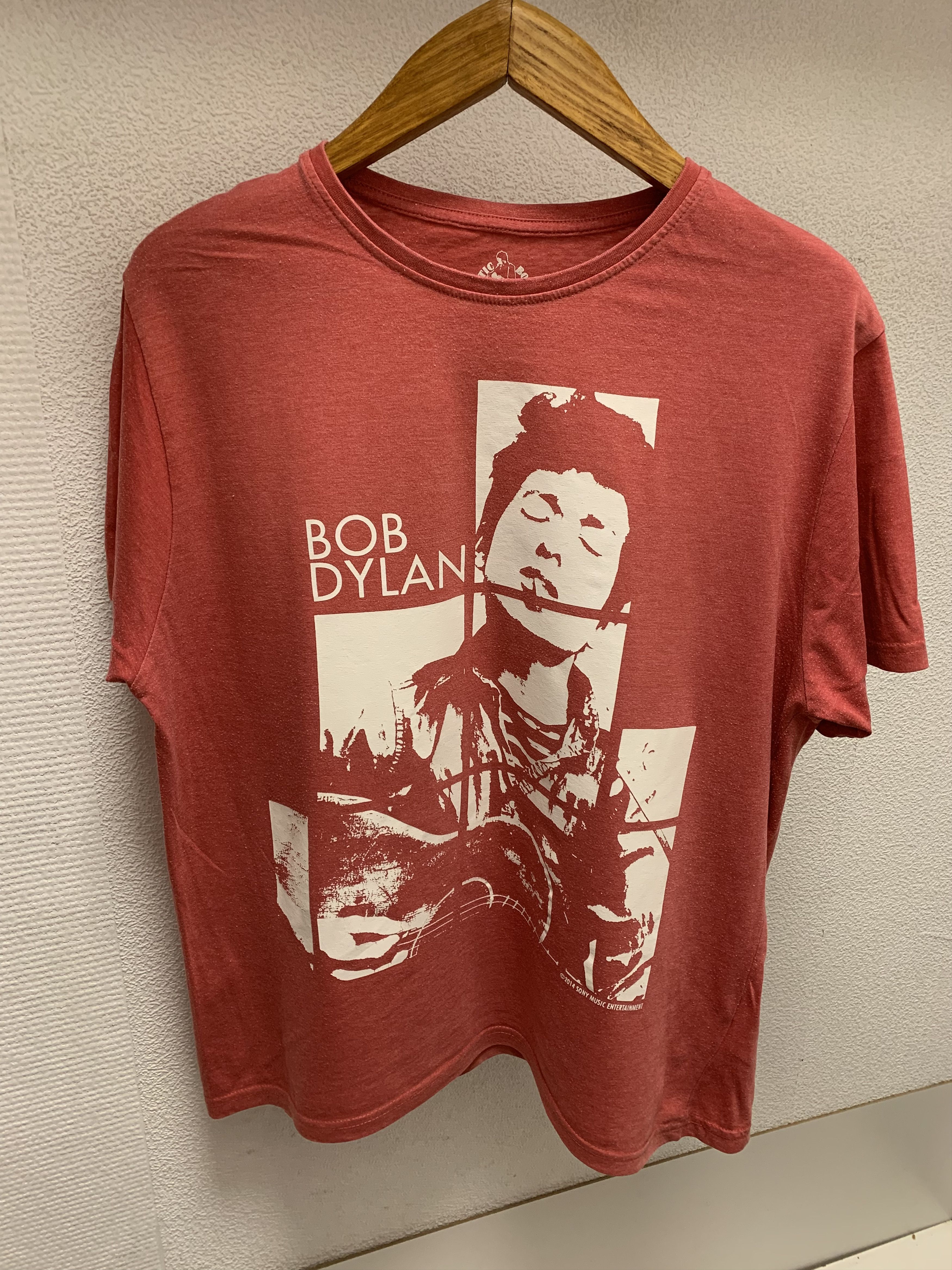 Band Tees Bob Dylan 2014 big logo pink rock t-shirt L Size US L / EU 52-54 / 3 - 1 Thumbnail