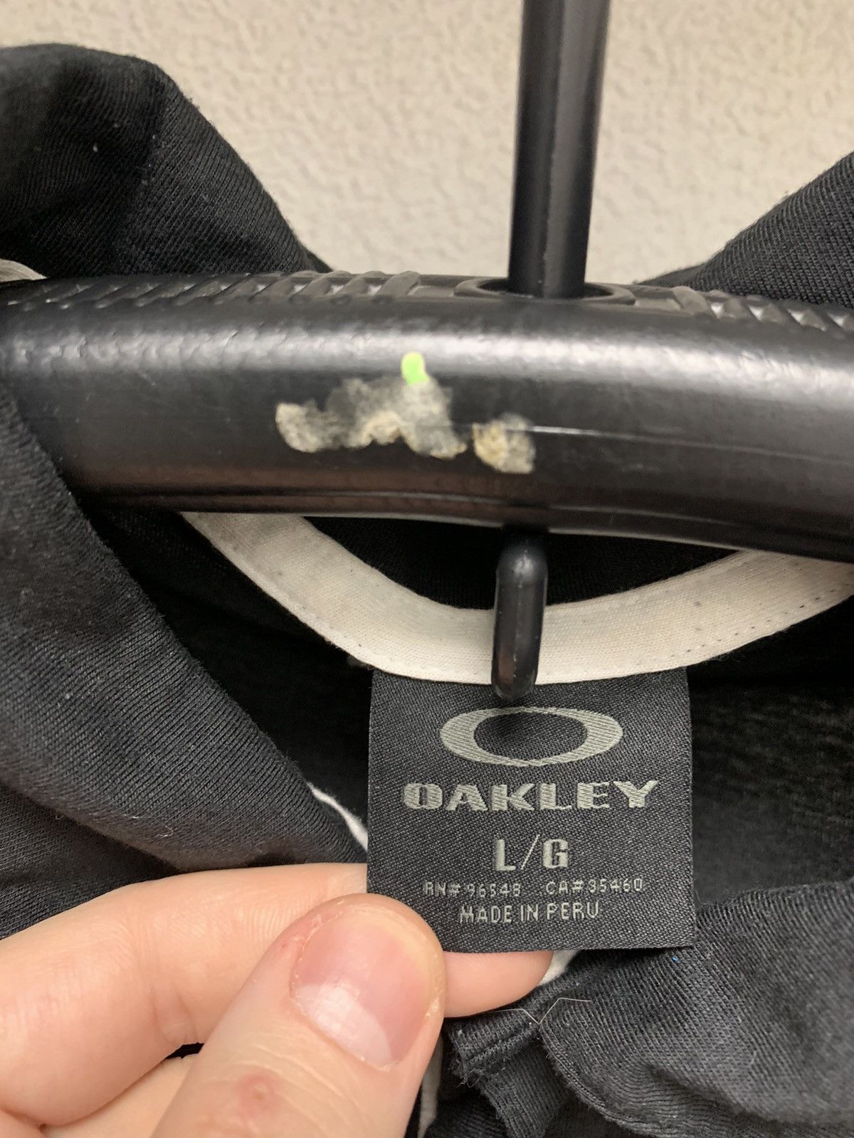 Oakley Oakley vintage black polo L streetwear Size US L / EU 52-54 / 3 - 3 Thumbnail