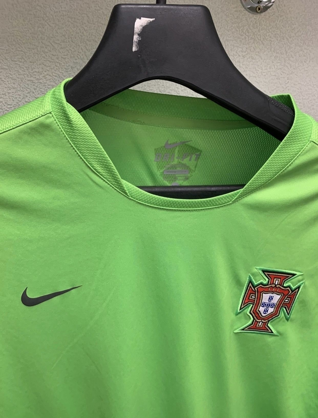 Nike Portugal Nike Soccer jersey Xl green football Size US XL / EU 56 / 4 - 2 Thumbnail