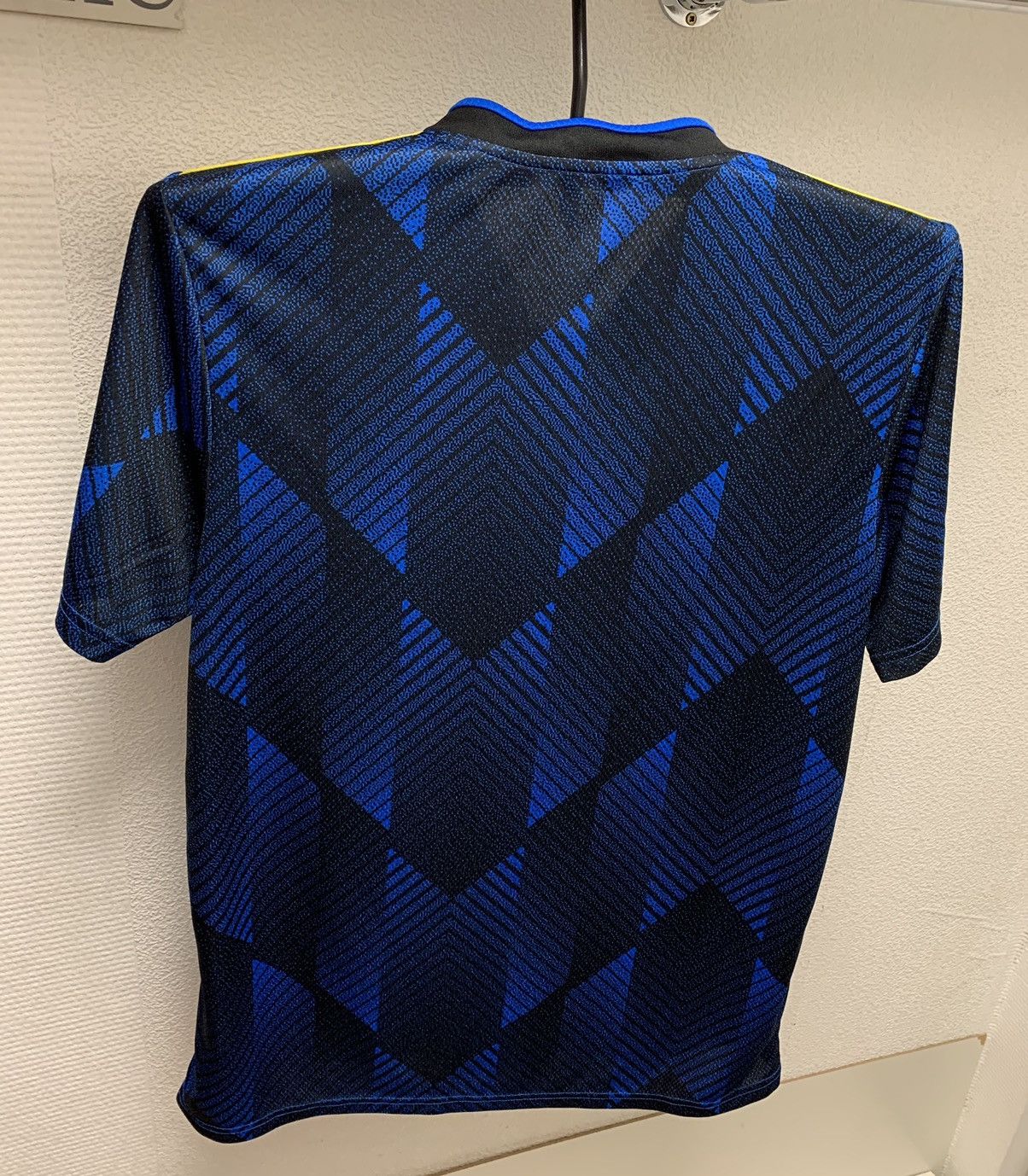 Adidas Manchester United adidas soccer jersey 2021 L teamviewer Size US L / EU 52-54 / 3 - 3 Thumbnail
