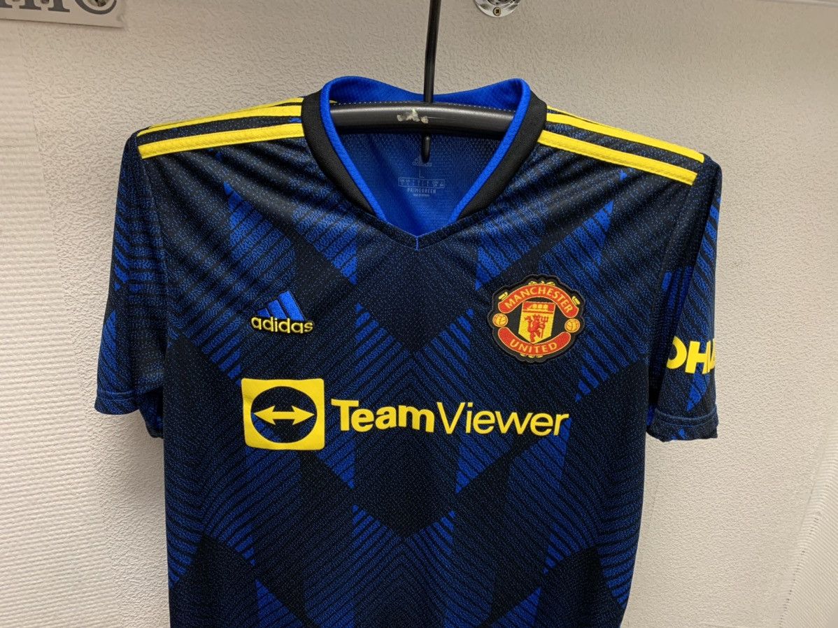 Adidas Manchester United adidas soccer jersey 2021 L teamviewer Size US L / EU 52-54 / 3 - 2 Thumbnail