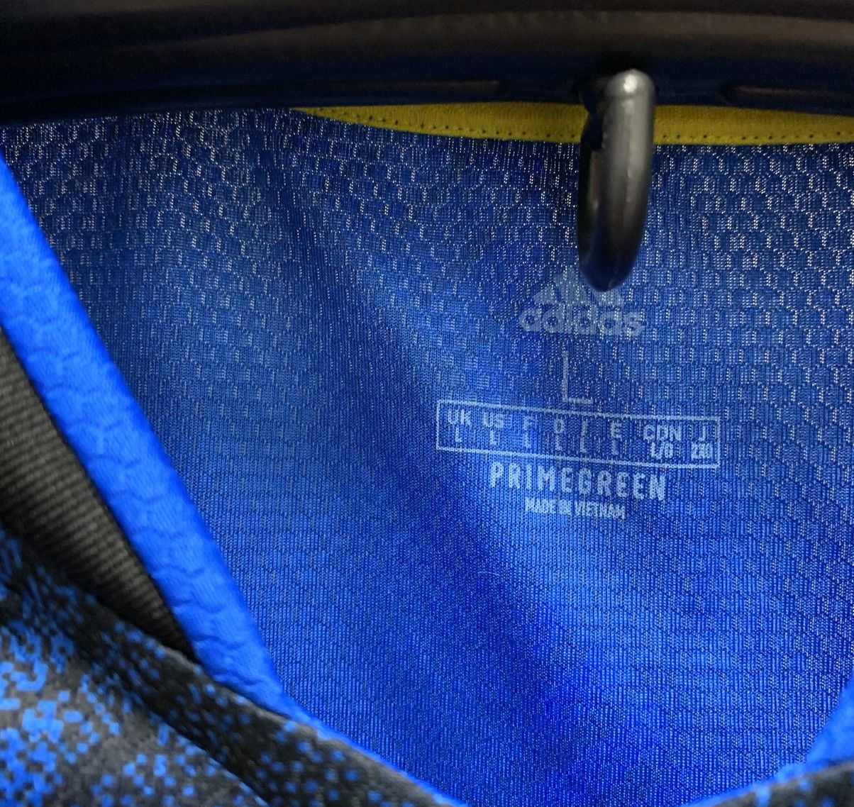 Adidas Manchester United adidas soccer jersey 2021 L teamviewer Size US L / EU 52-54 / 3 - 5 Thumbnail