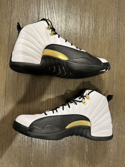 royalty taxi 12