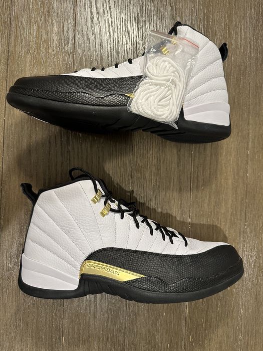 jordan 12 royalty vs taxi