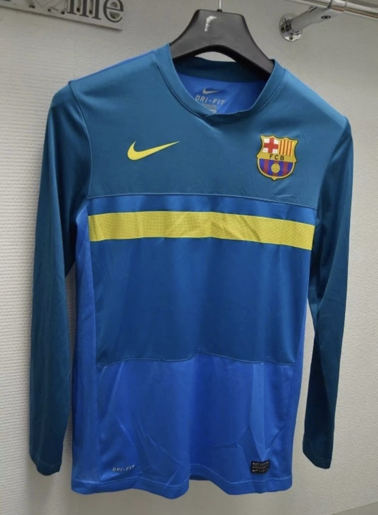 Nike Barcelona Nike soccer jersey longsleeve big logo S Size US S / EU 44-46 / 1 - 1 Thumbnail