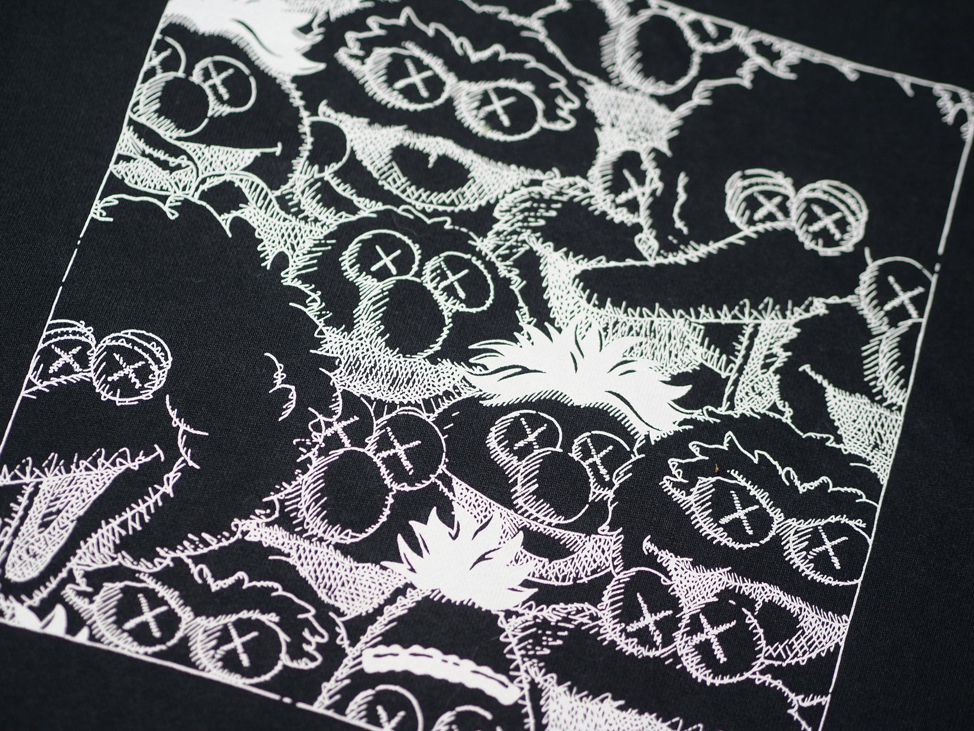 Kaws × Uniqlo Uniqlo X Kaws Sesame Street sweatshirt Size US M / EU 48-50 / 2 - 6 Thumbnail