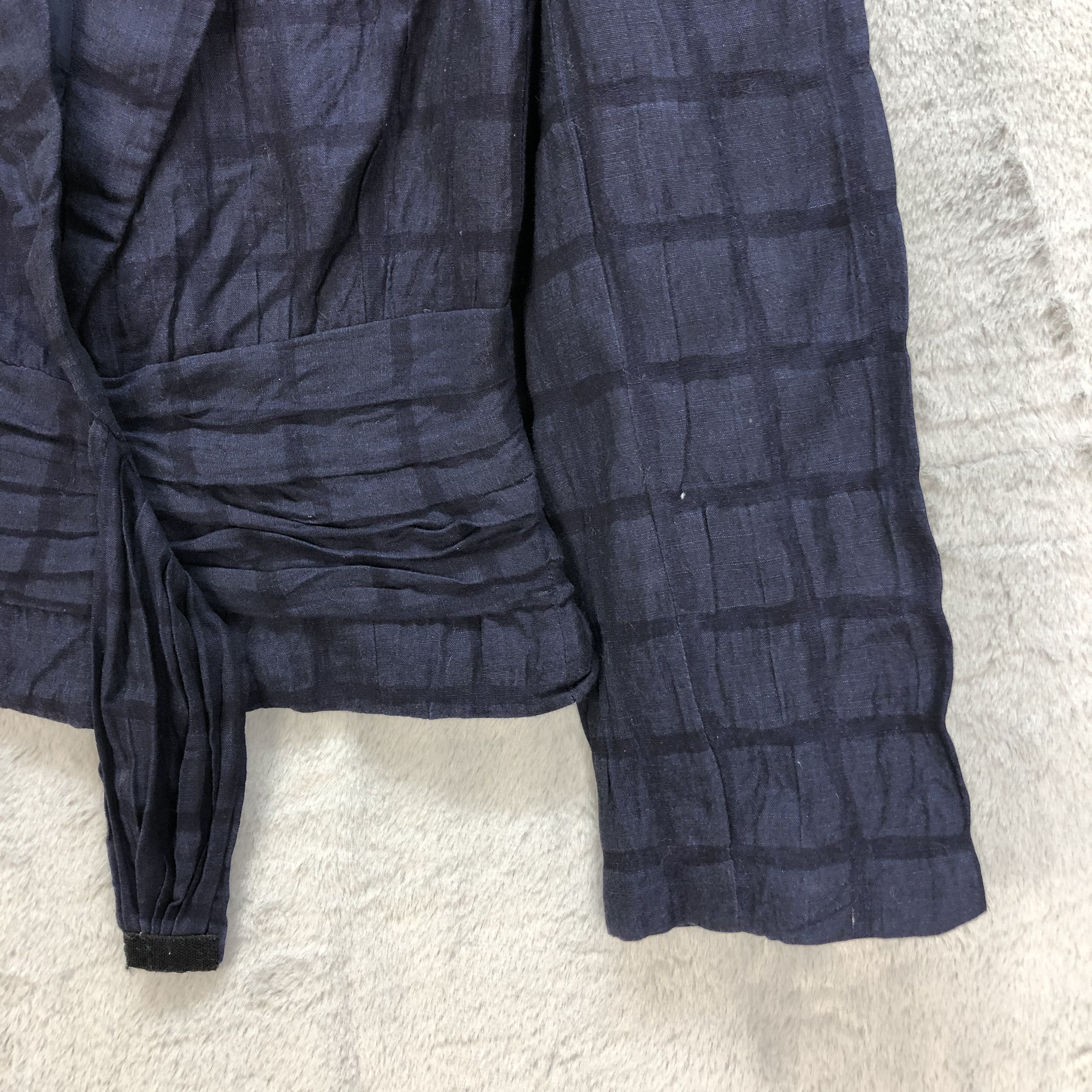 Giorgio Armani VINTAGE GIORGIO ARMANI CHECKED CROPPED JACKET #6950-101 Size XS / US 0-2 / IT 36-38 - 6 Thumbnail