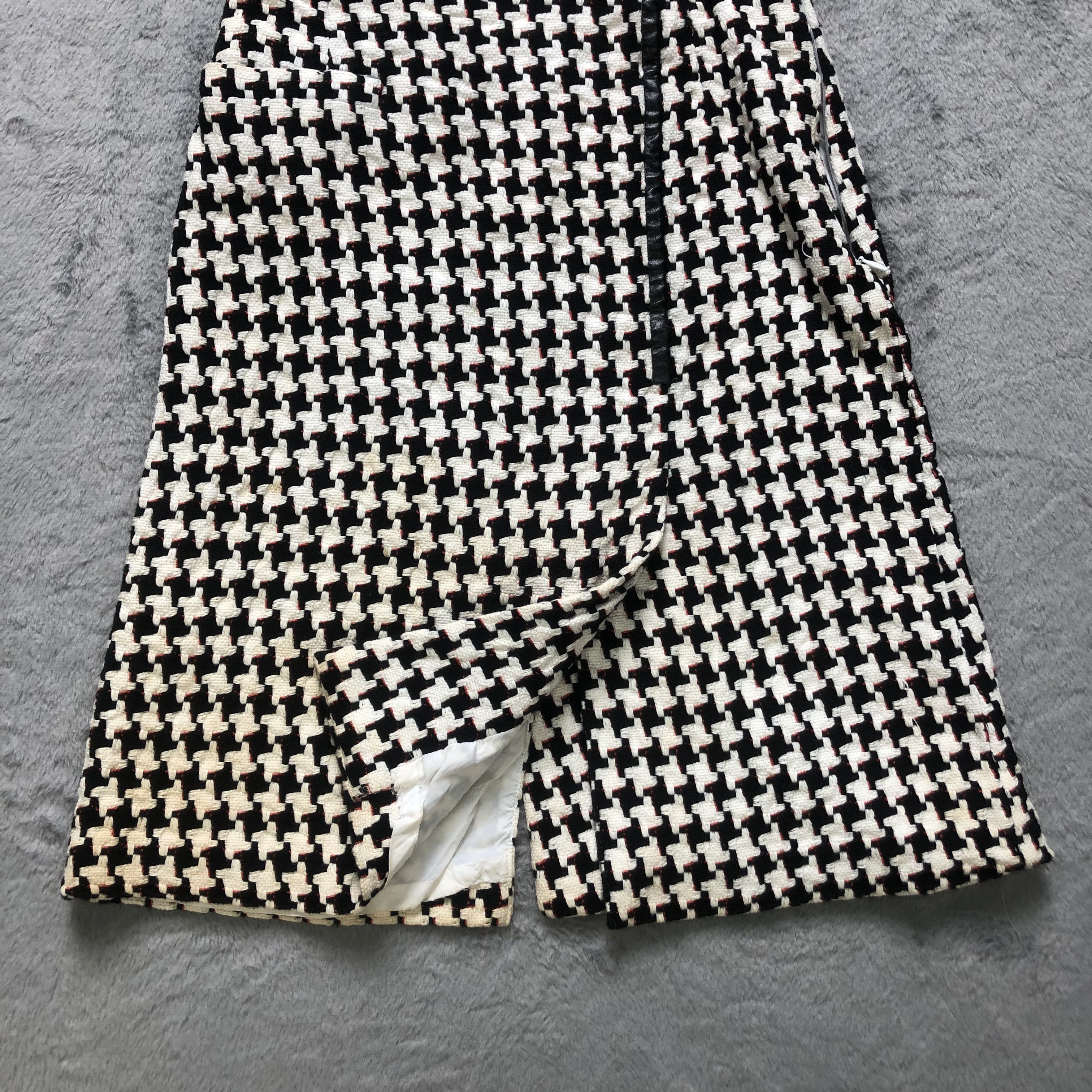 Karl Lagerfeld KARL LAGERFELD SKIRTS #6931-97 Size 24" / US 00 / IT 34 - 6 Thumbnail