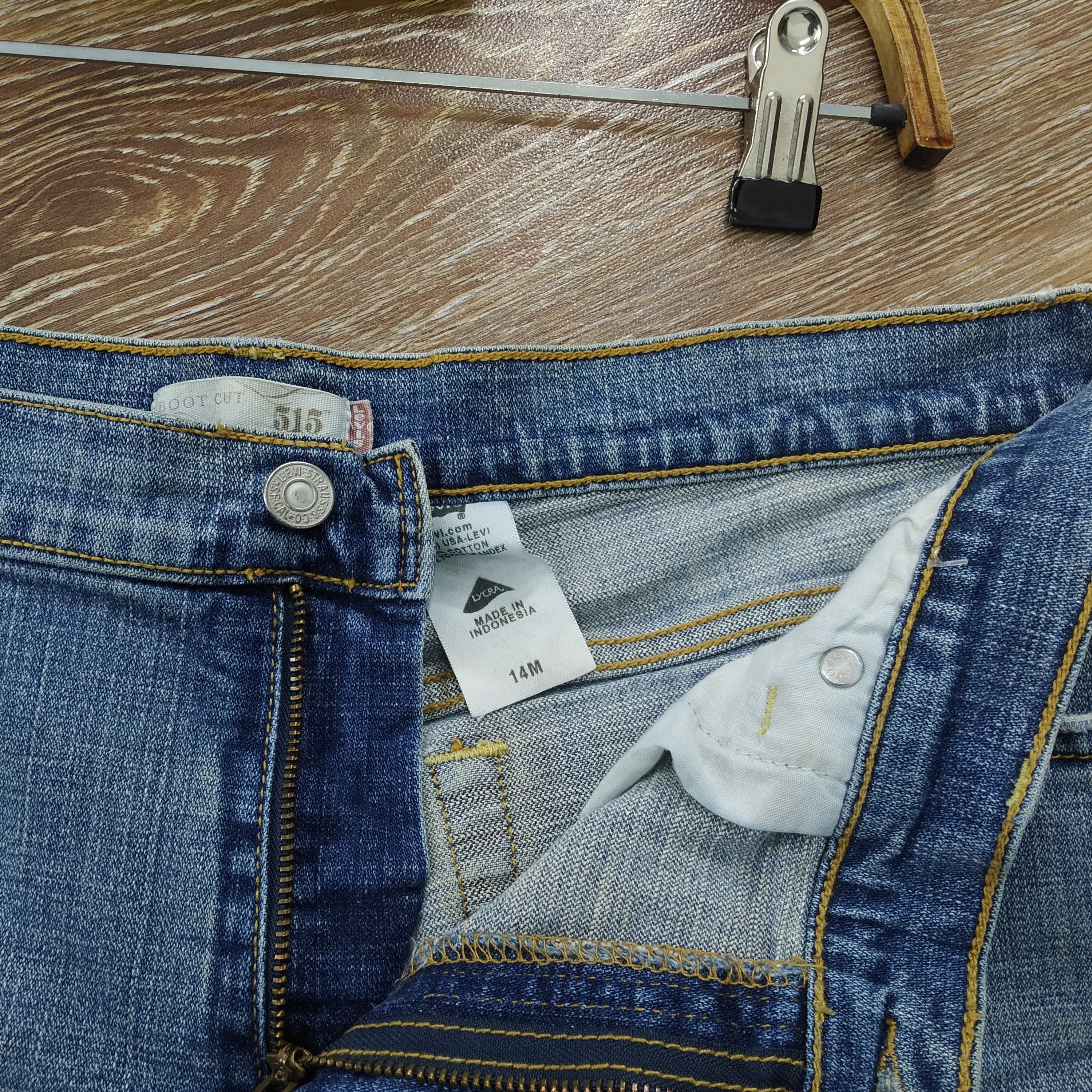 Jean Size 36 Vintage Levi's 515 Boot Cut Ladies Denim Jeans Size US 36 / EU 52 - 10 Thumbnail
