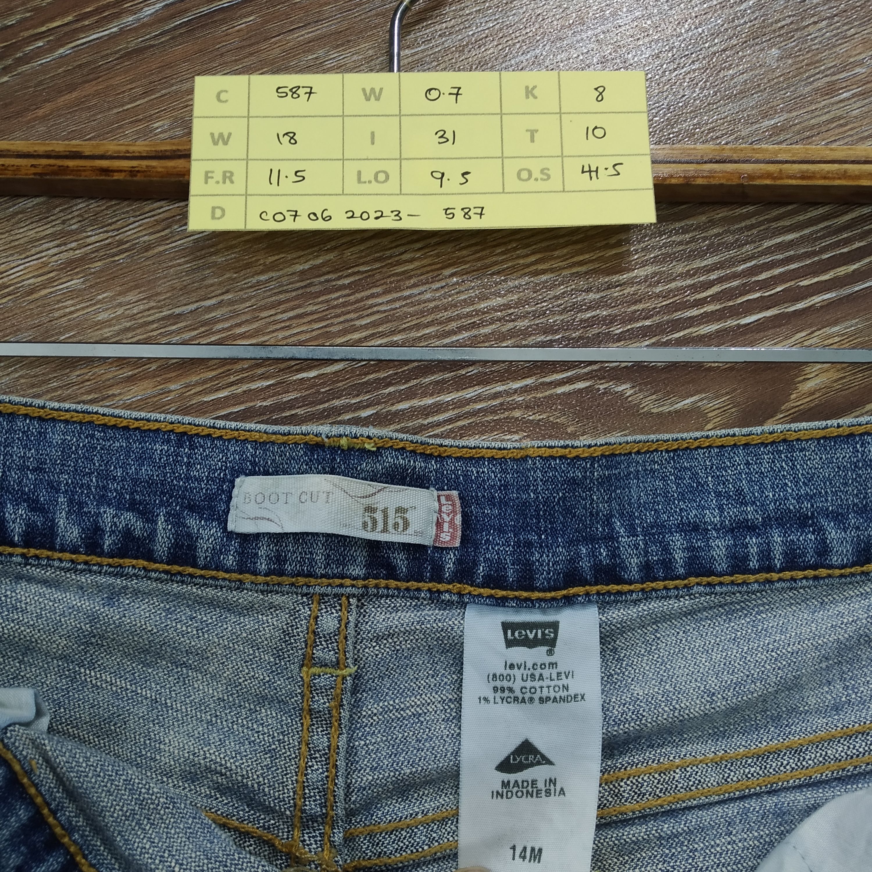 Jean Size 36 Vintage Levi's 515 Boot Cut Ladies Denim Jeans Size US 36 / EU 52 - 11 Thumbnail