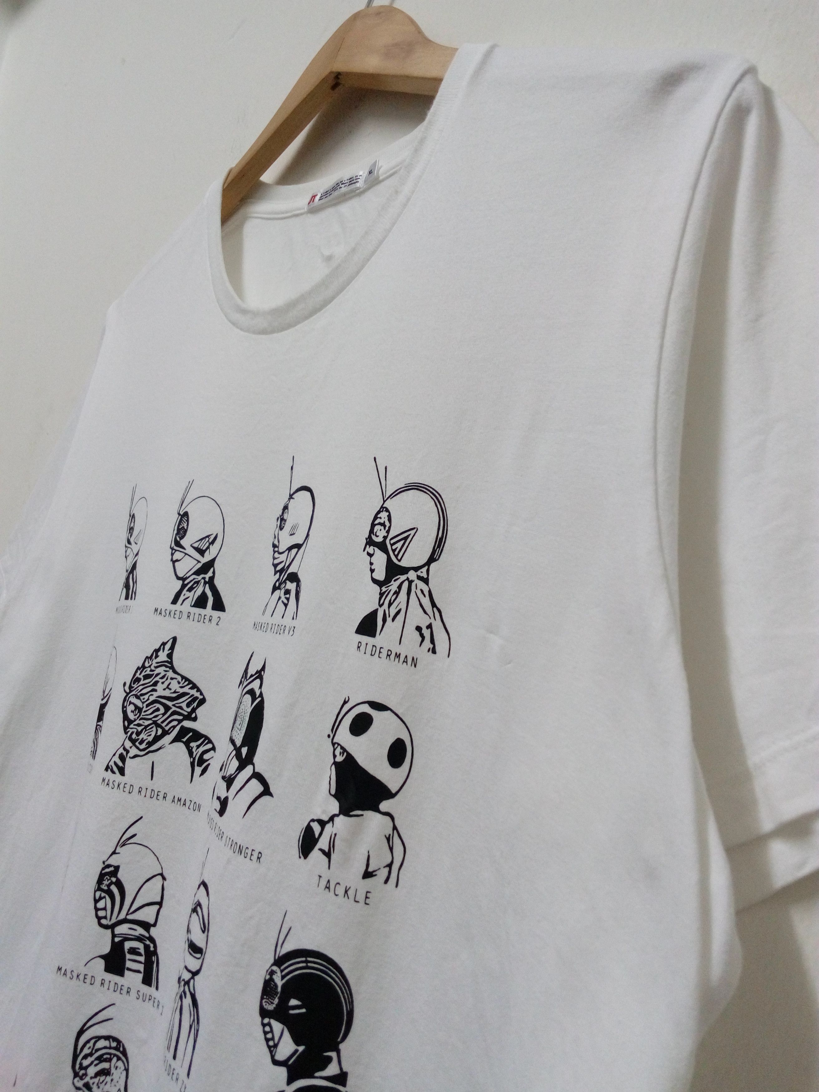 Japanese Brand UNIQLO X MASKED RIDER T-SHIRT Size US L / EU 52-54 / 3 - 3 Thumbnail