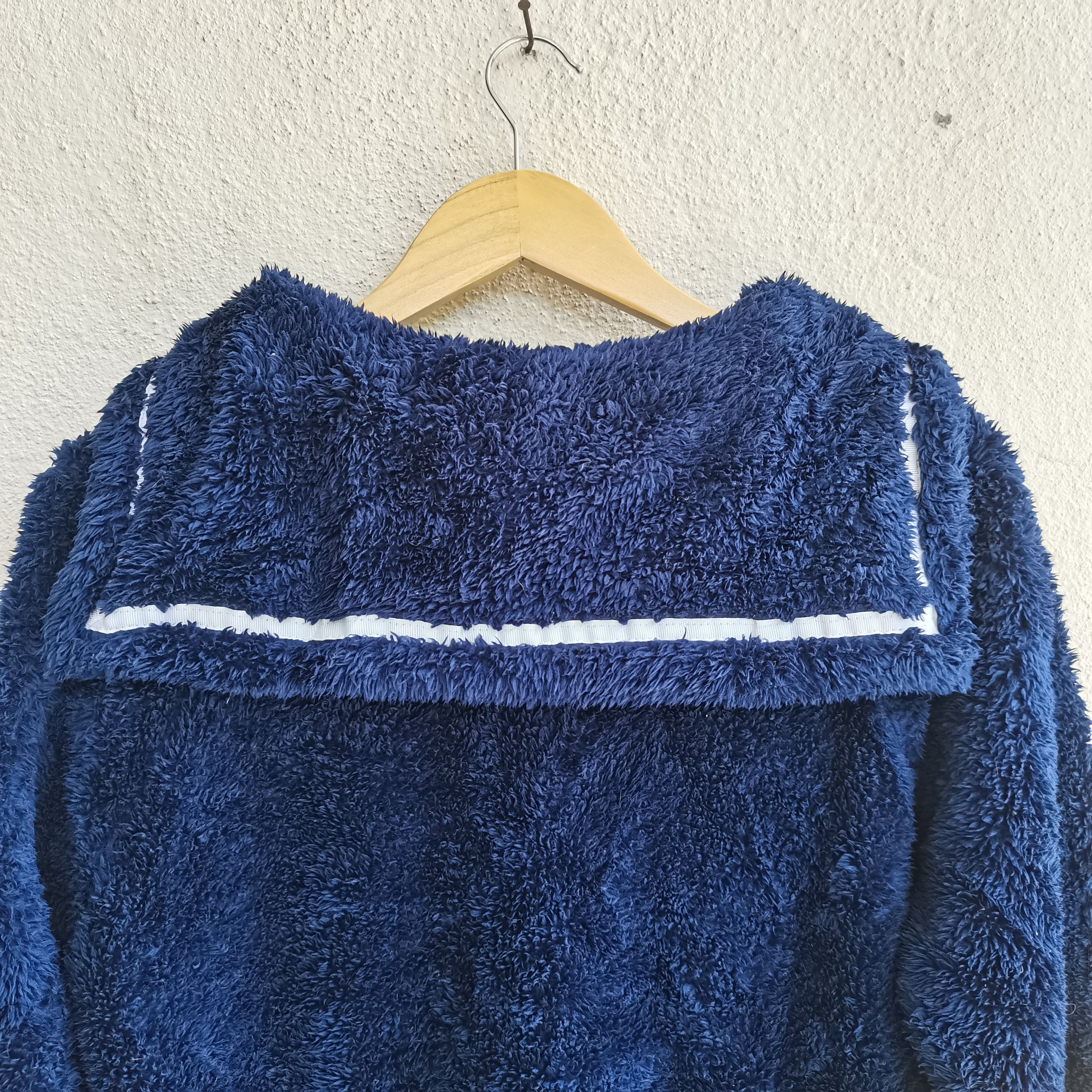 Disney × Vintage Vintage Daisy Duck Mohair/Fleece Sweatshirt Size US L / EU 52-54 / 3 - 6 Thumbnail
