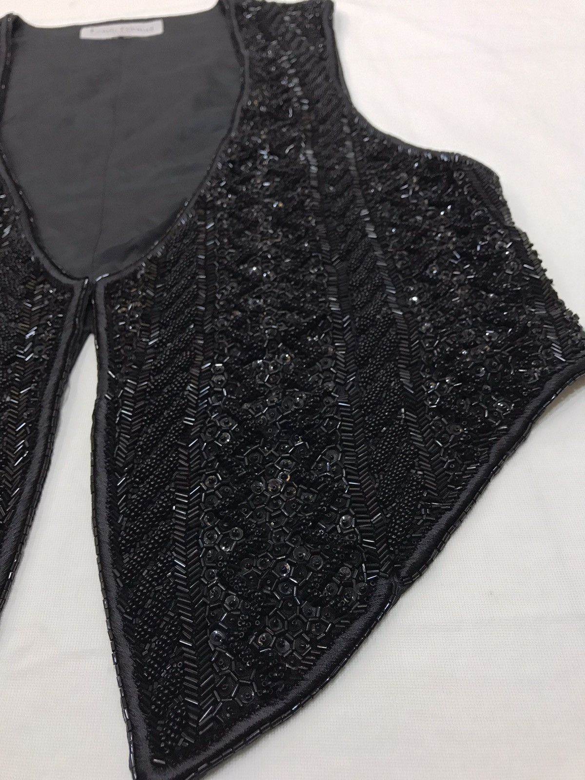 Louis Feraud LOUIS FERAUD PARIS BEADS VEST Size 36S - 4 Thumbnail