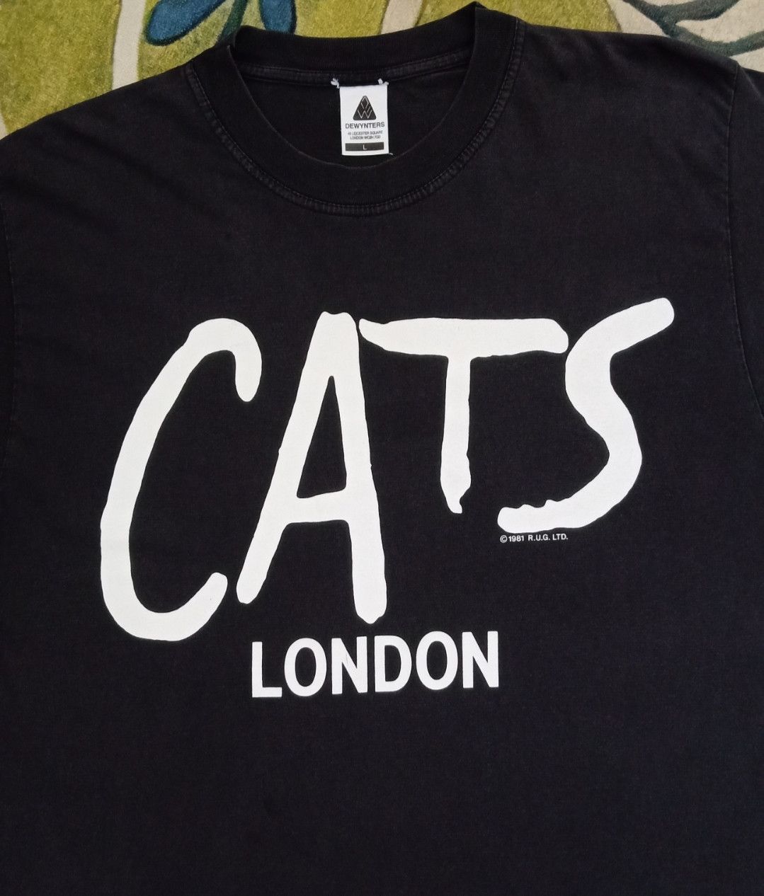 Band Tees × basketcase gallery Vintage 80s Cats London Musical Theater T-shirt Size US L / EU 52-54 / 3 - 4 Thumbnail