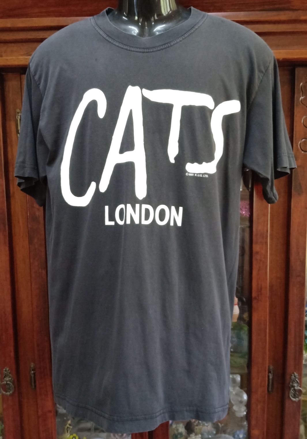 Band Tees × basketcase gallery Vintage 80s Cats London Musical Theater T-shirt Size US L / EU 52-54 / 3 - 1 Thumbnail