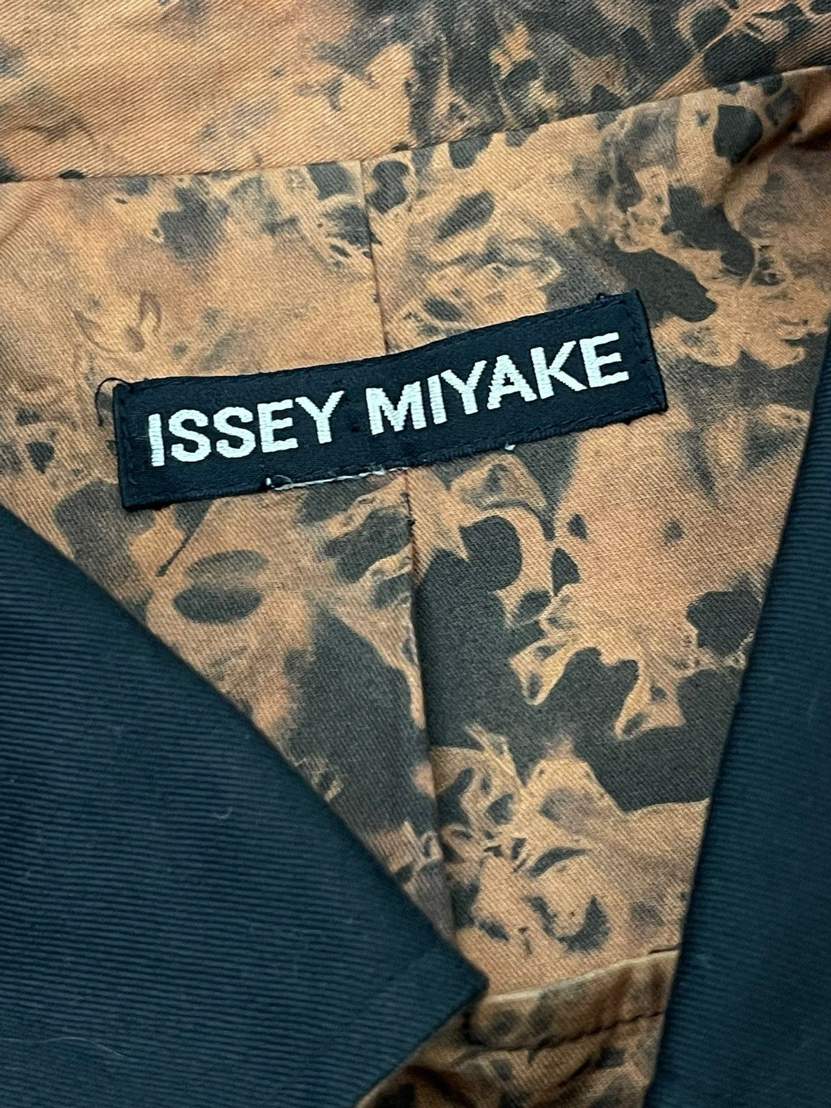Issey Miyake Full Tie Dye Fire Issey Miyake Over Coat Double Breast 48🟩 Size US XXL / EU 58 / 5 - 10 Thumbnail